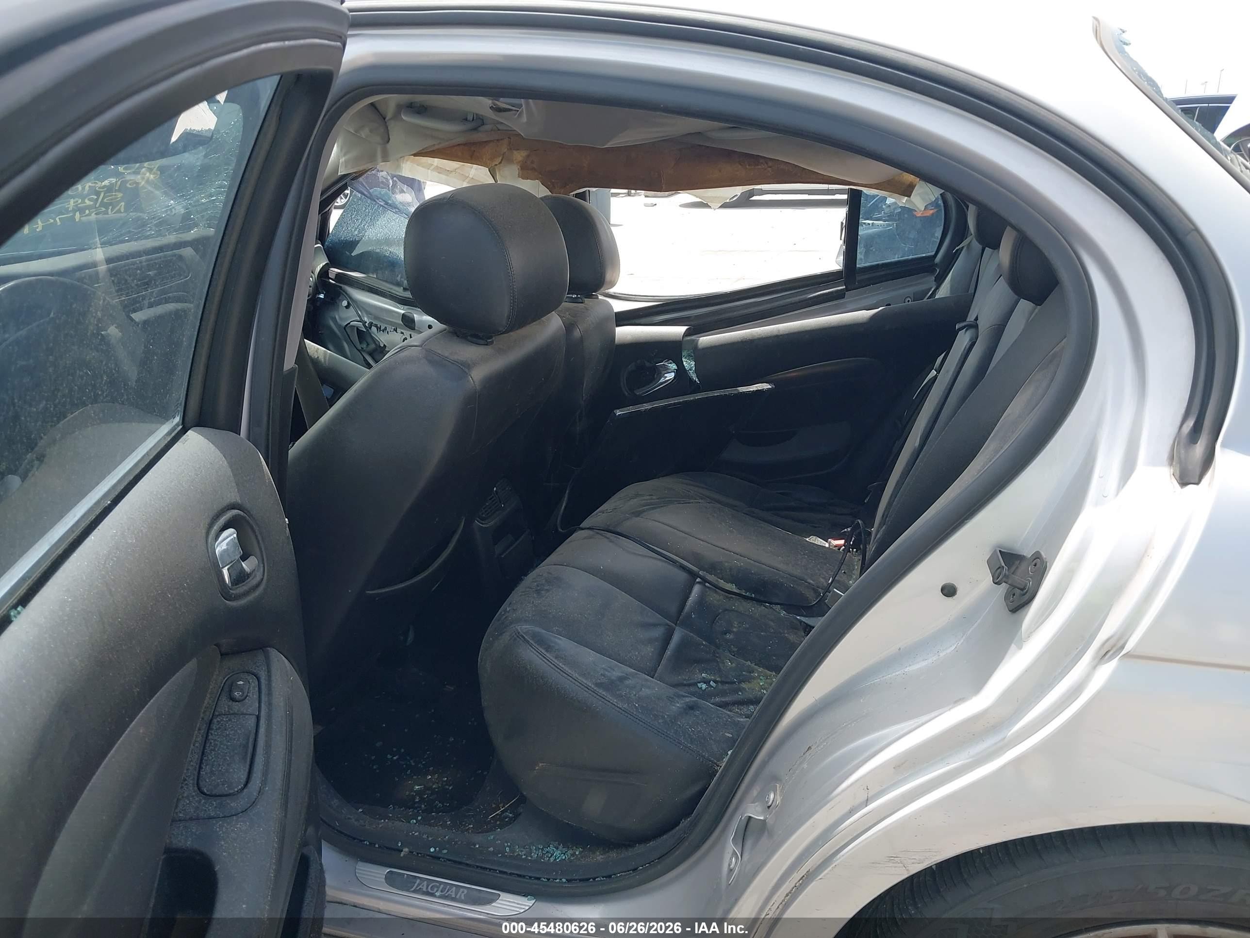2006 Jaguar S-type 3.0l V6 Silver vin: SAJWA01A76FN54741