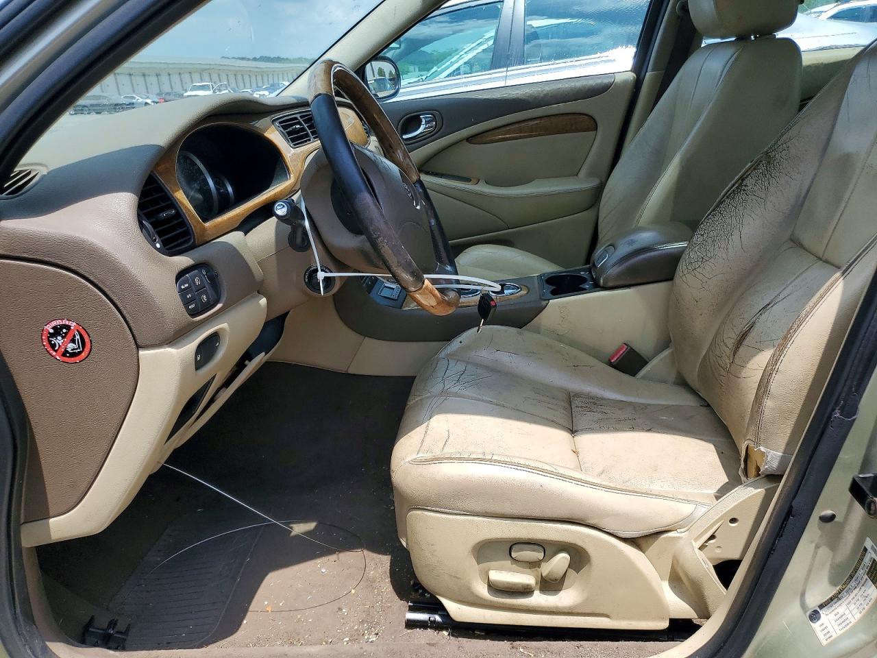 2006 Jaguar S-type Gold vin: SAJWA01A86FN66686