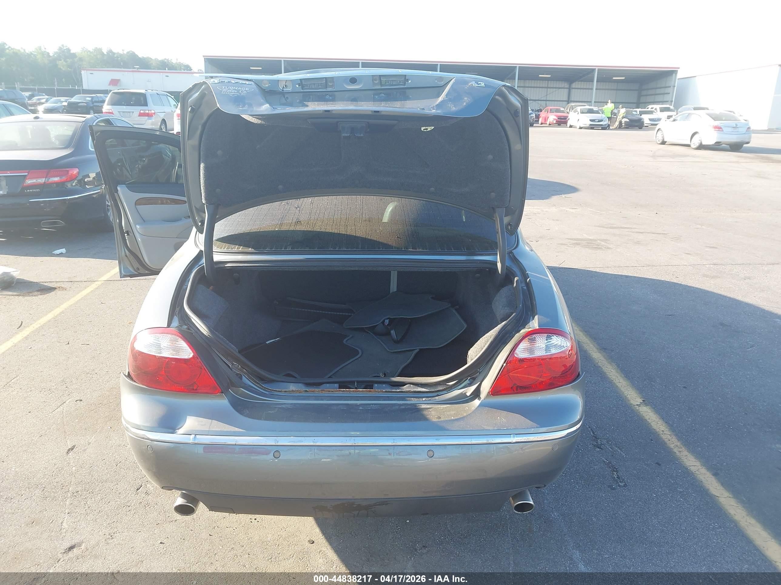 2006 Jaguar S-type 4.2l V8 Gray vin: SAJWA01B56HN52743