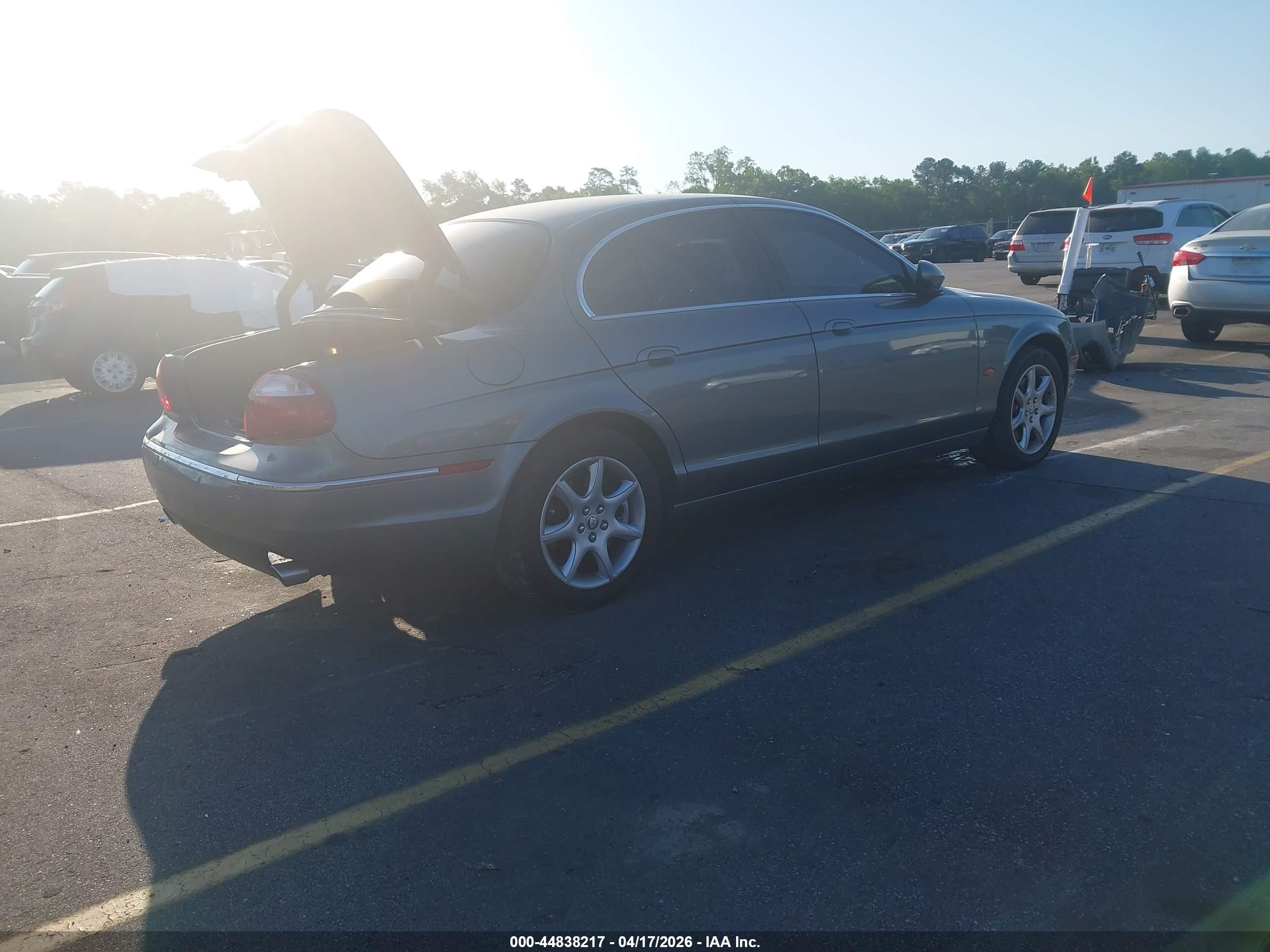 2006 Jaguar S-type 4.2l V8 Gray vin: SAJWA01B56HN52743