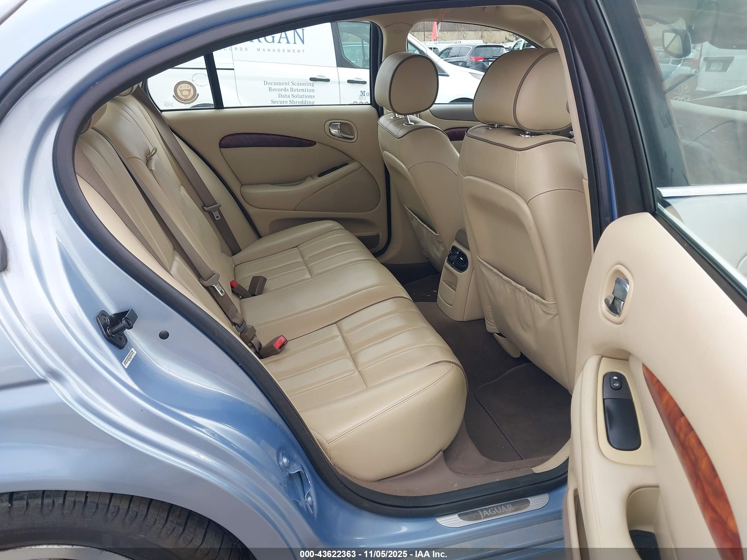 2008 Jaguar S-type 4.2 V8 Light Blue vin: SAJWA01B98HN88096