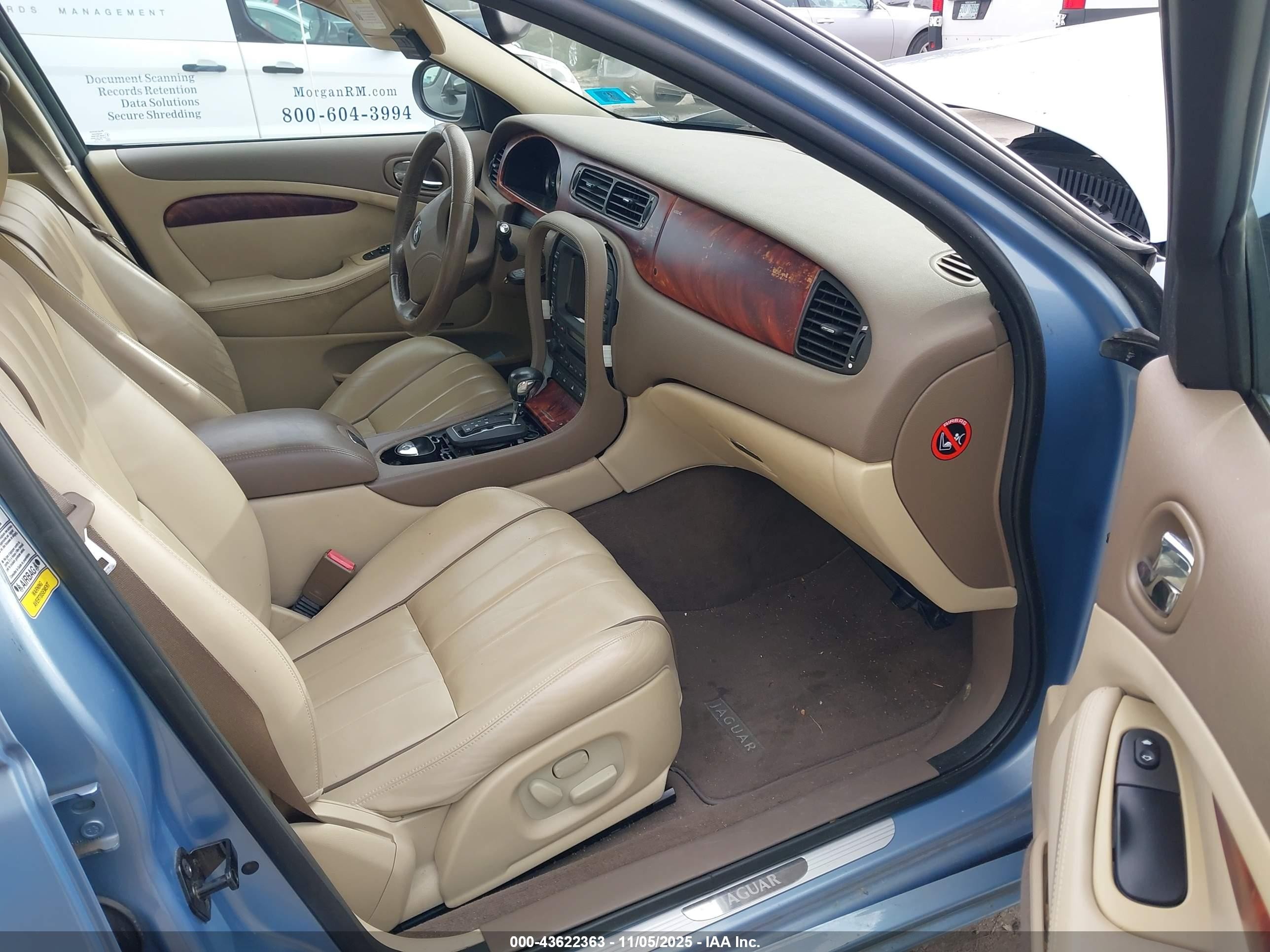 2008 Jaguar S-type 4.2 V8 Light Blue vin: SAJWA01B98HN88096