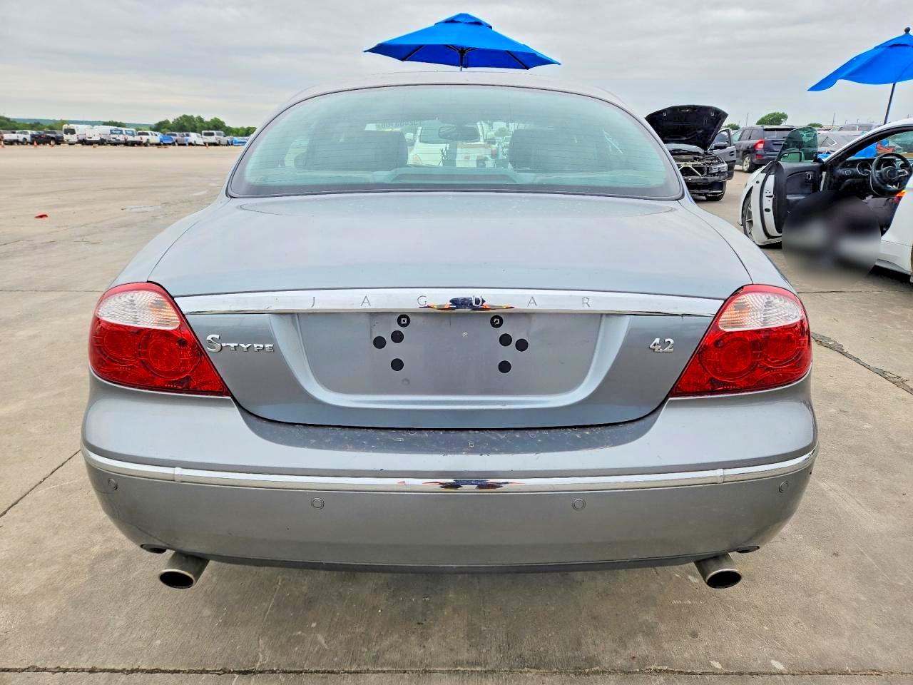 2008 Jaguar S-type 4.2 Silver vin: SAJWA01BX8HN89774