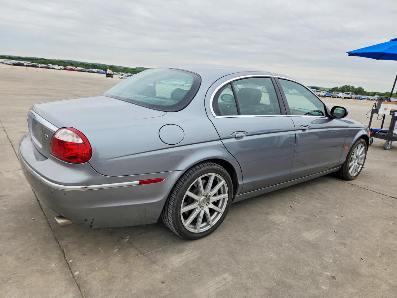 2008 Jaguar S-type 4.2 Silver vin: SAJWA01BX8HN89774