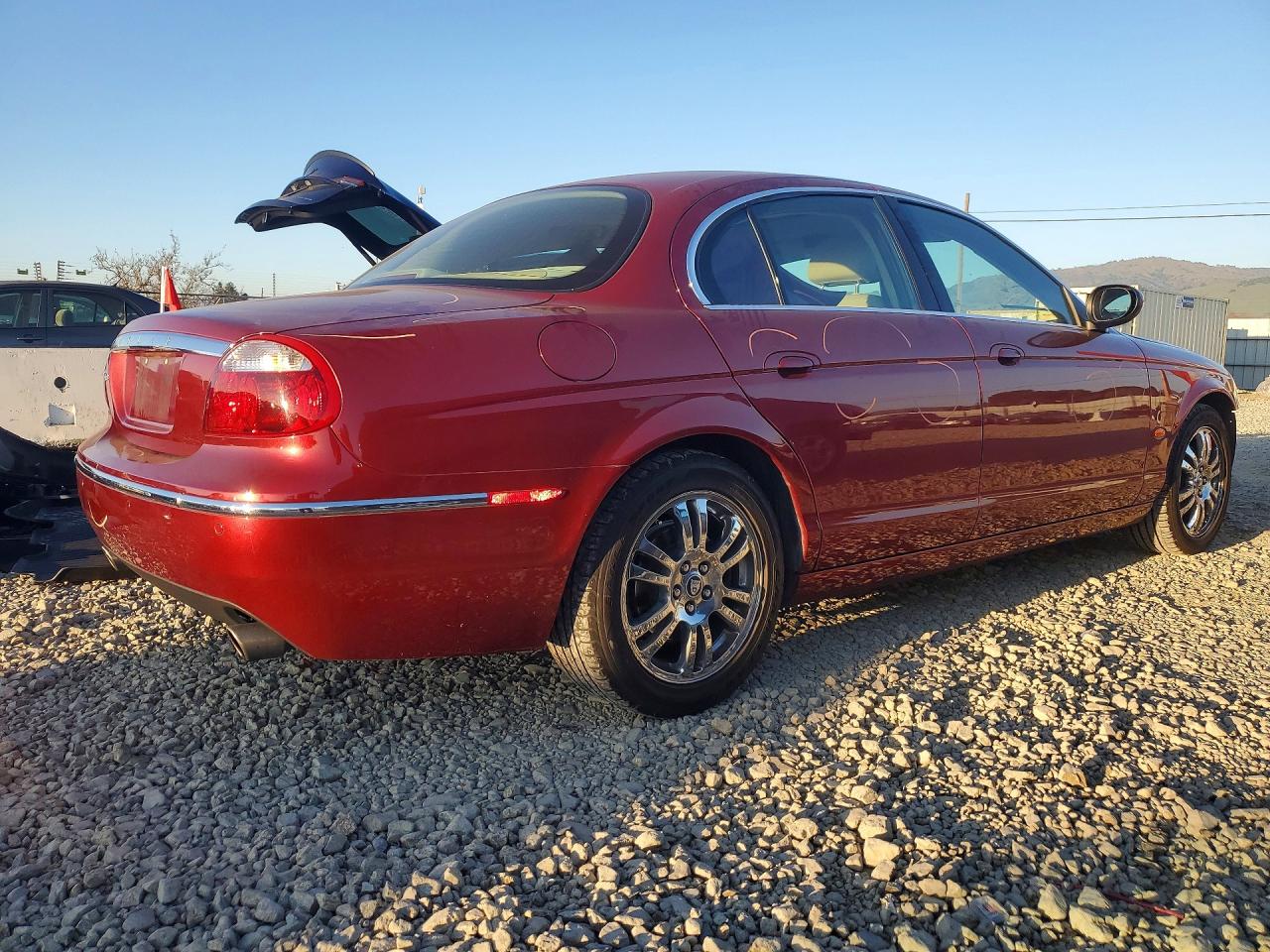2005 Jaguar S-type Red vin: SAJWA01T15FN19855