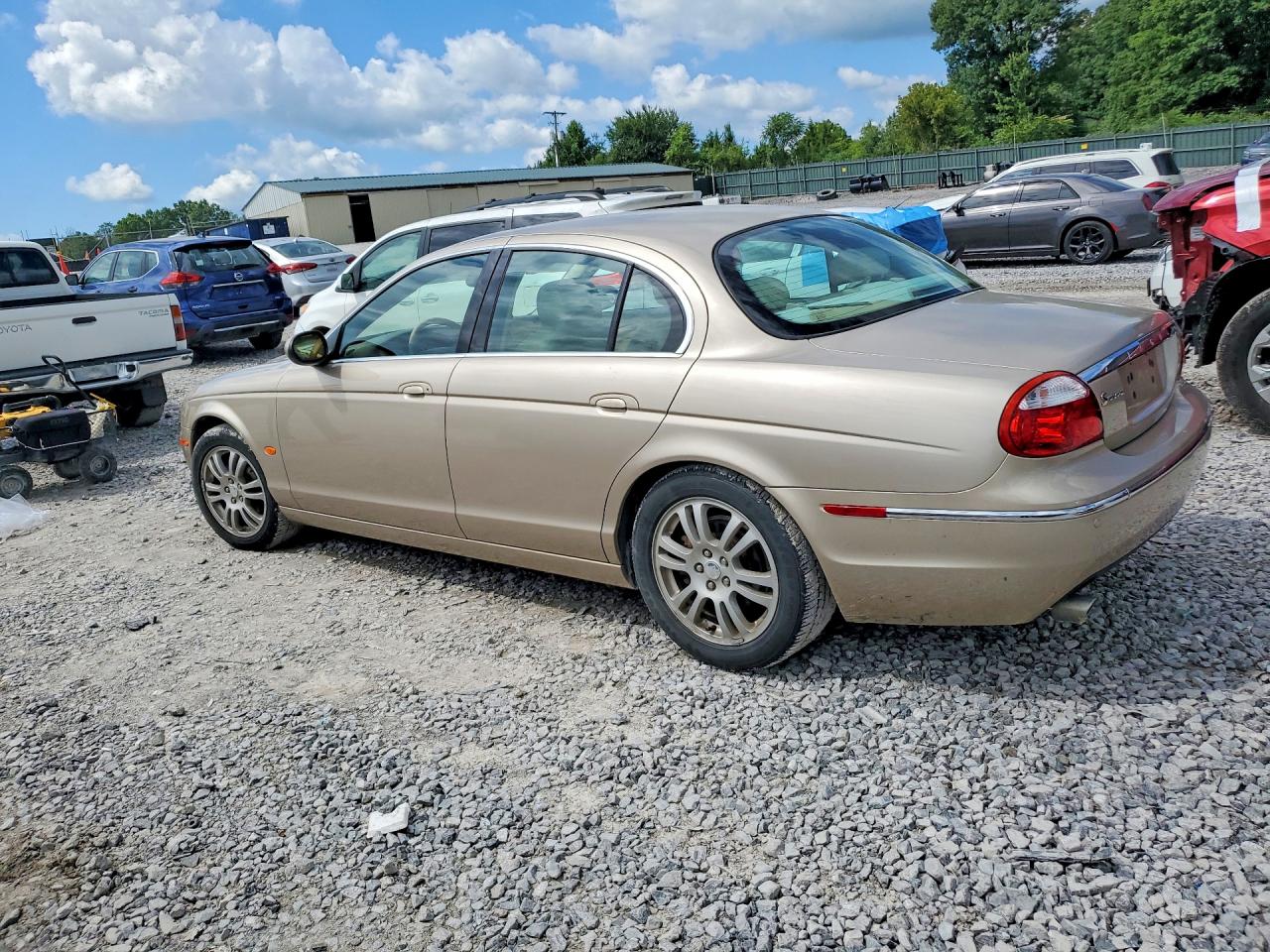 2005 Jaguar S-type Gold vin: SAJWA01T15FN20150