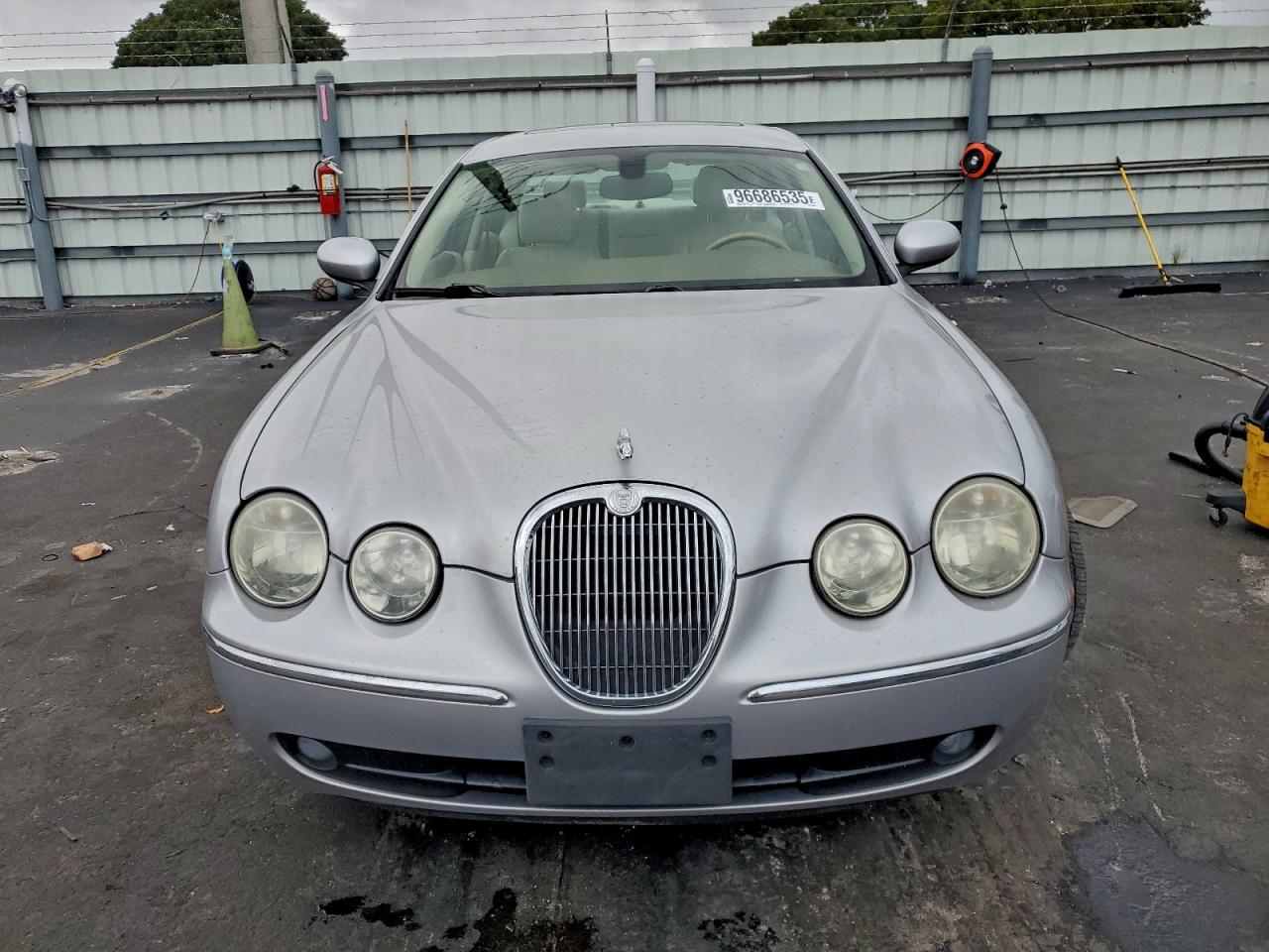 2005 Jaguar S-type Silver vin: SAJWA01T15FN20794