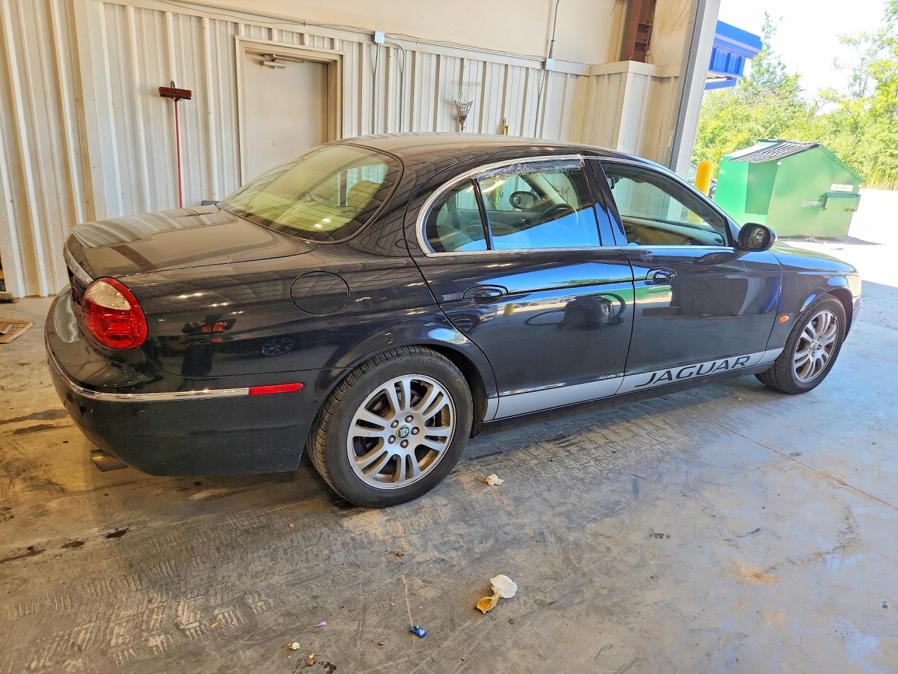 2005 Jaguar S-type Black vin: SAJWA01T25FN28869