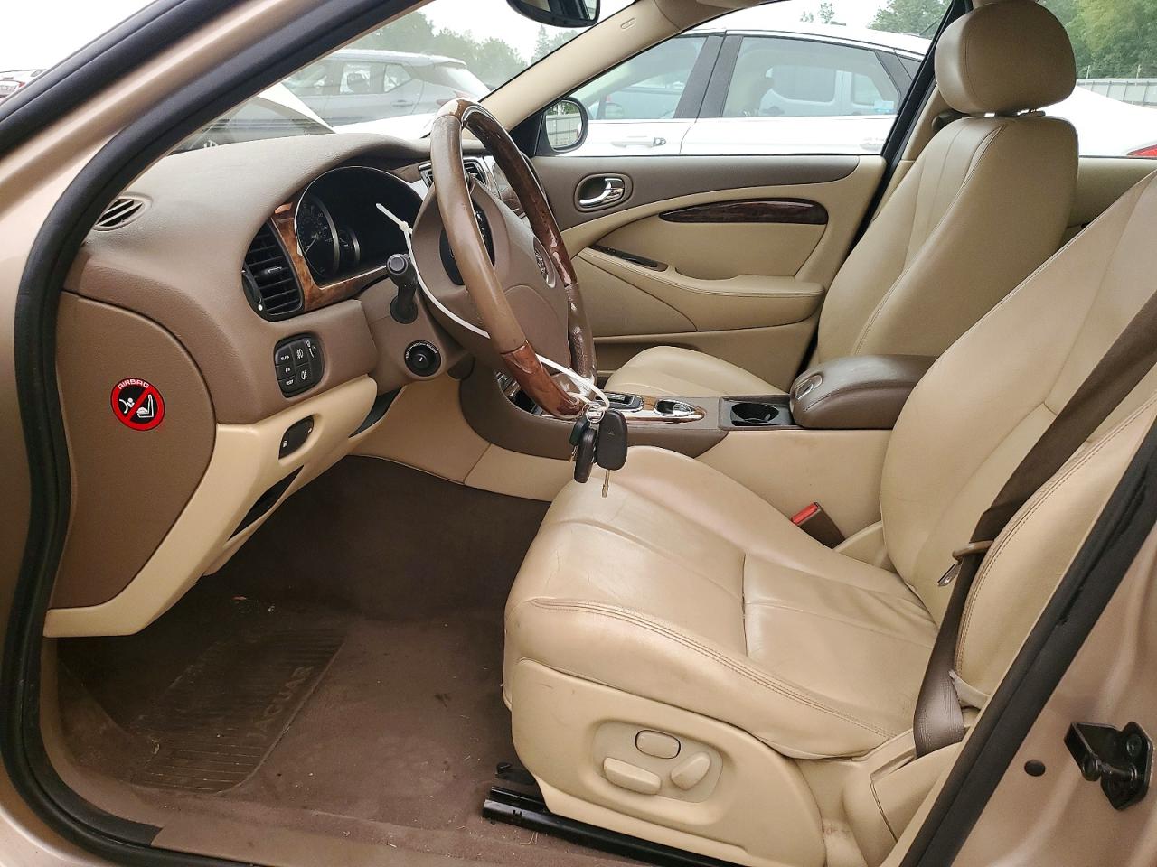 2005 Jaguar S-type Beige vin: SAJWA01T95FN14256