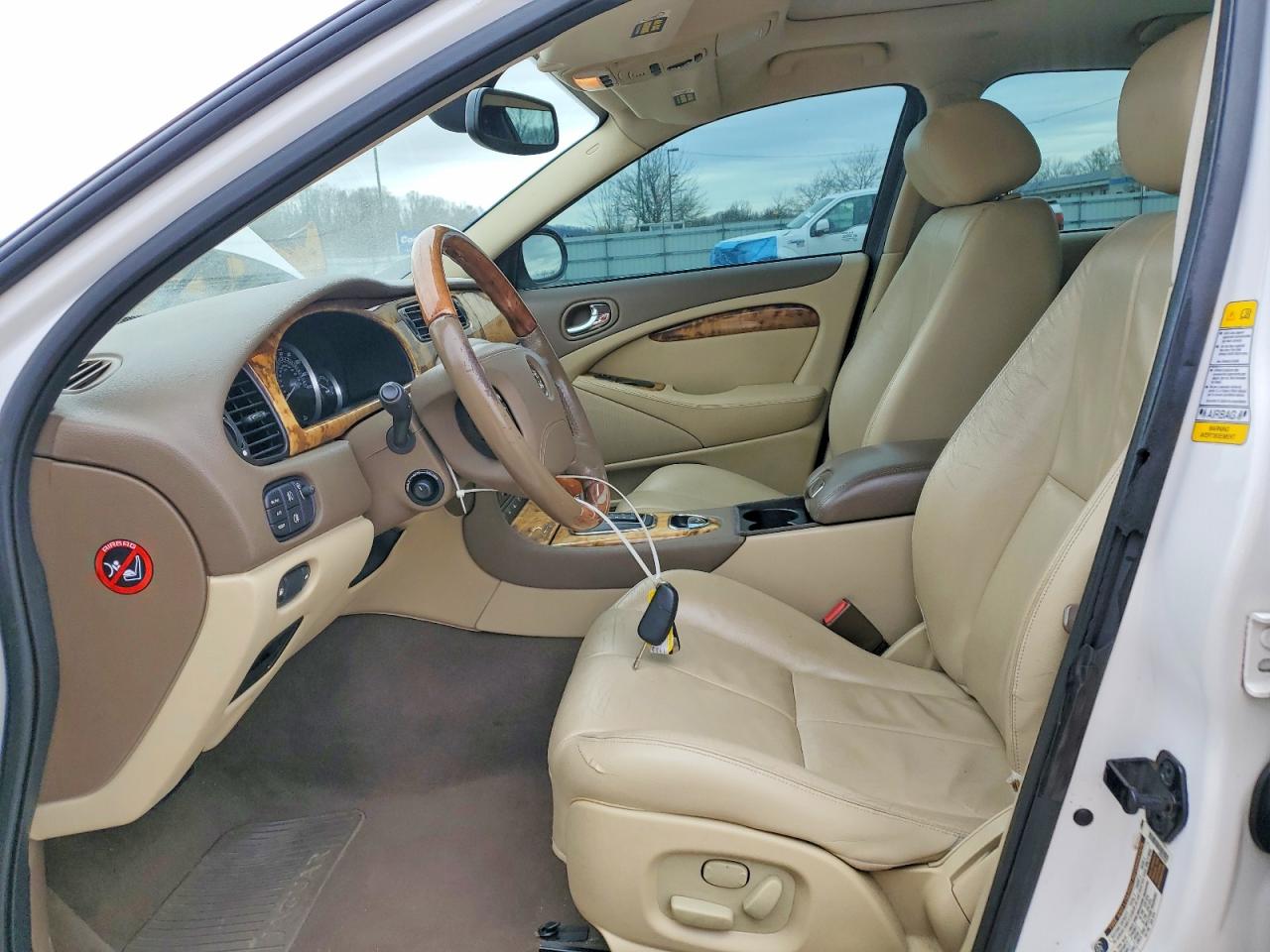 2005 Jaguar S-type White vin: SAJWA01T95FN39688
