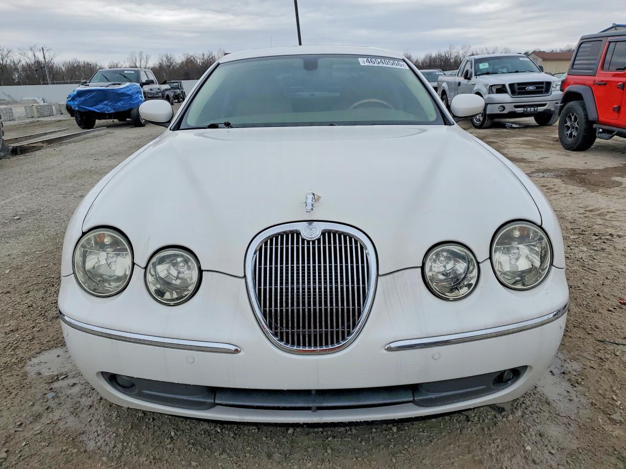 2005 Jaguar S-type White vin: SAJWA01T95FN39688