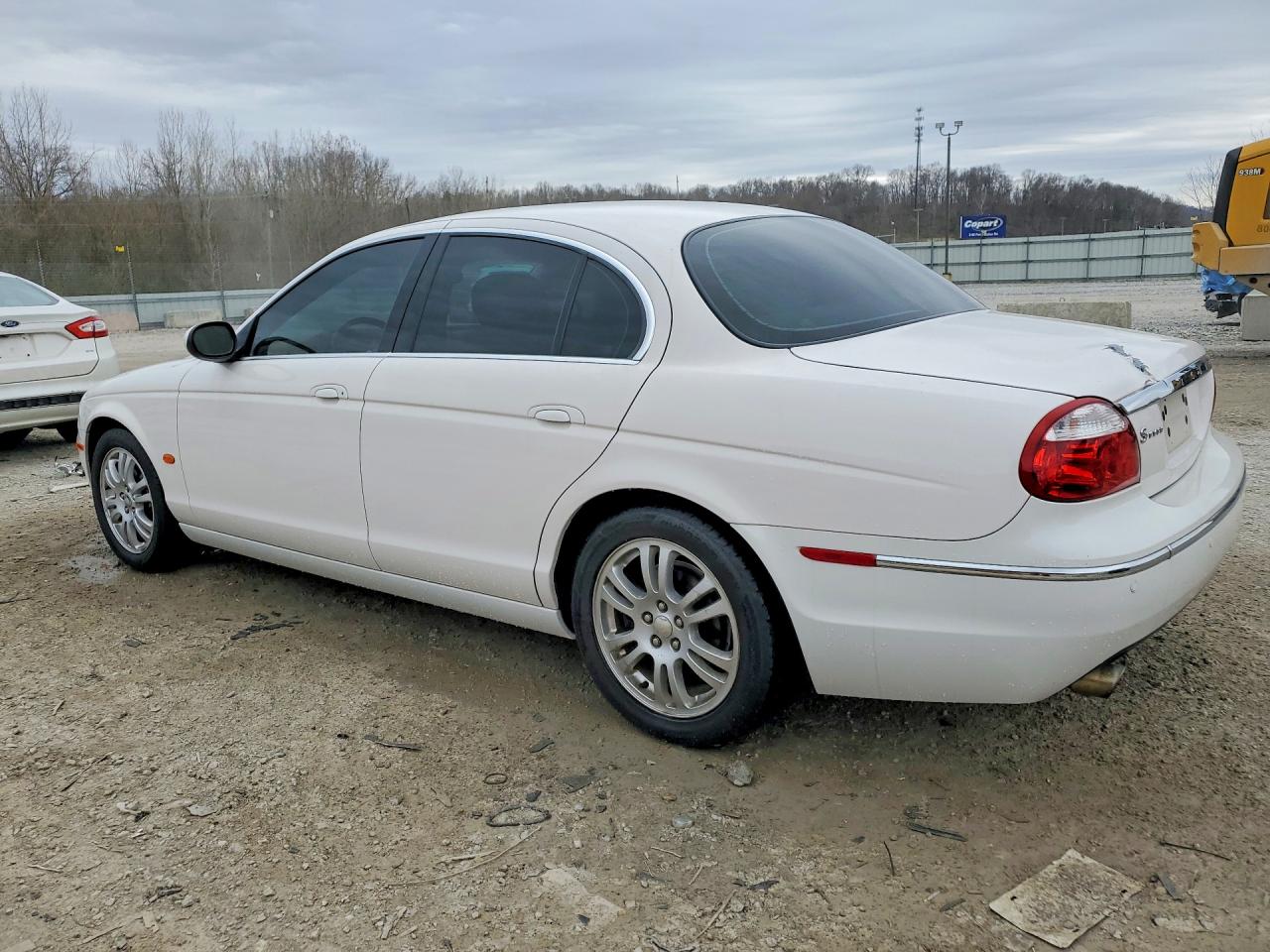 2005 Jaguar S-type White vin: SAJWA01T95FN39688