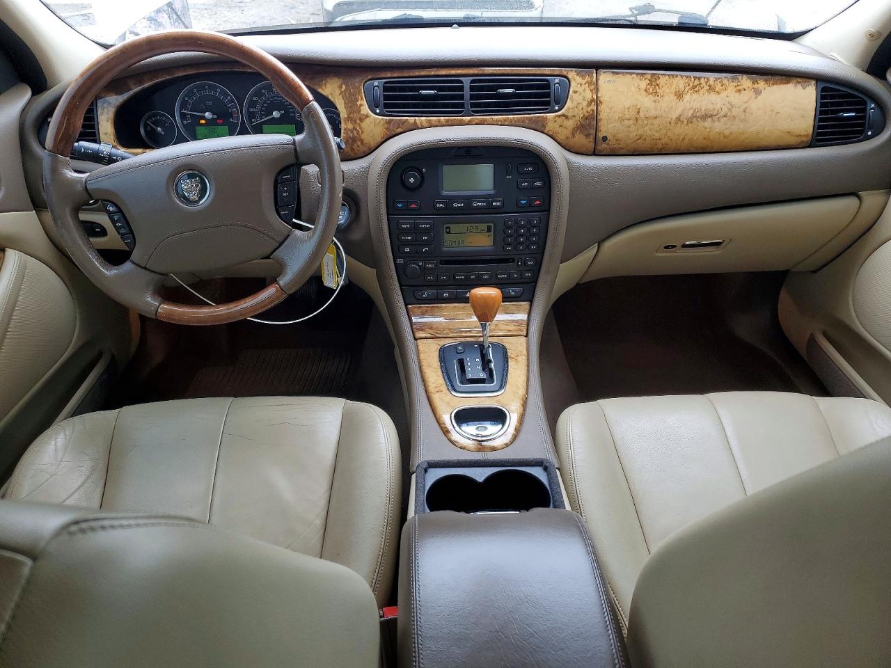 2005 Jaguar S-type White vin: SAJWA01T95FN39688
