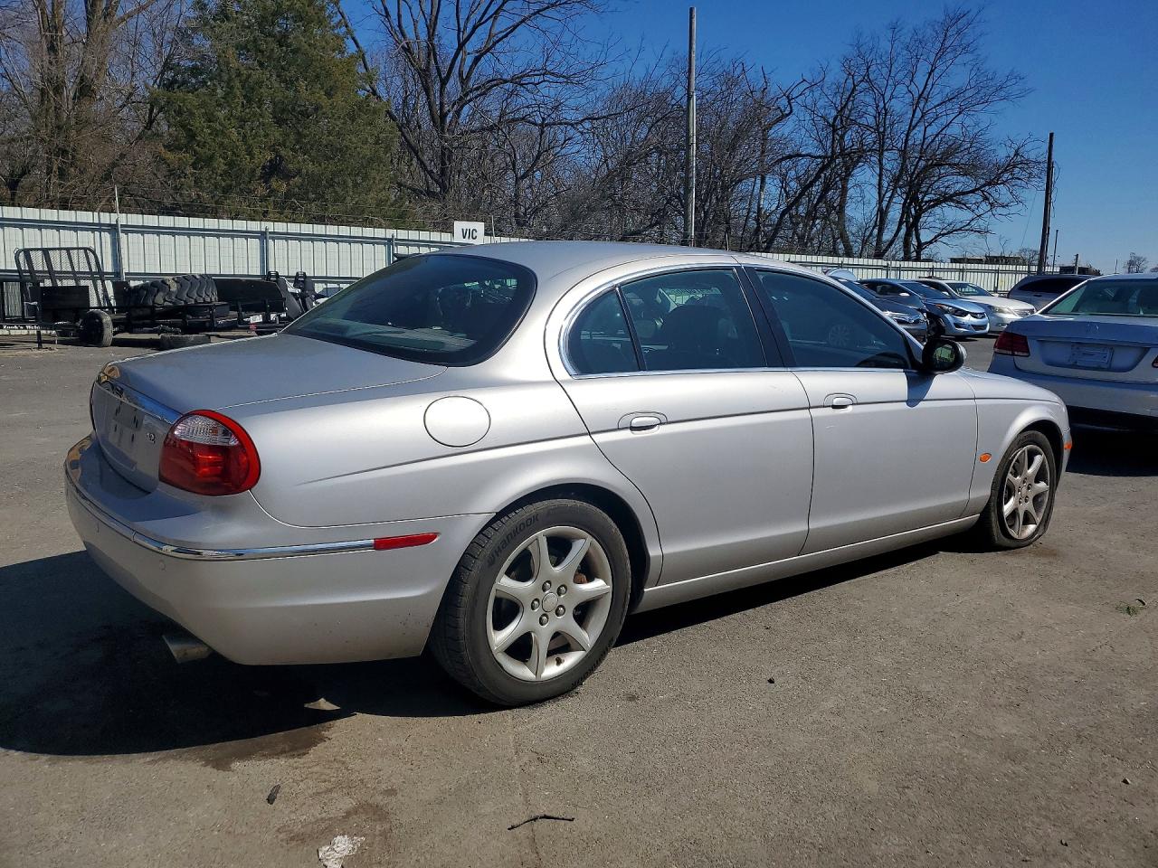 2005 Jaguar S-type 4.2 Silver vin: SAJWA01U25HN13592