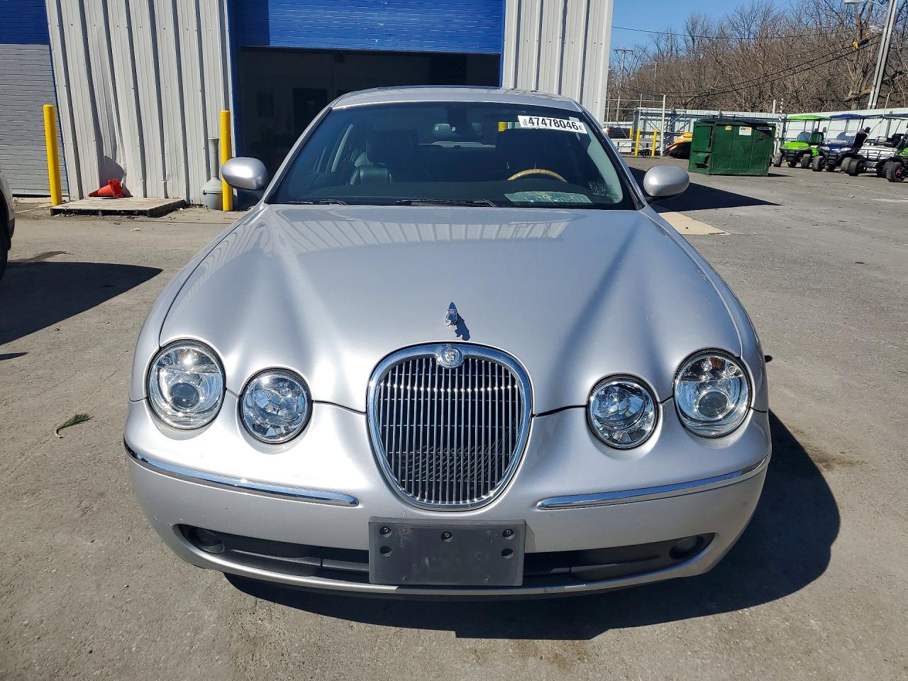 2005 Jaguar S-type 4.2 Silver vin: SAJWA01U25HN13592