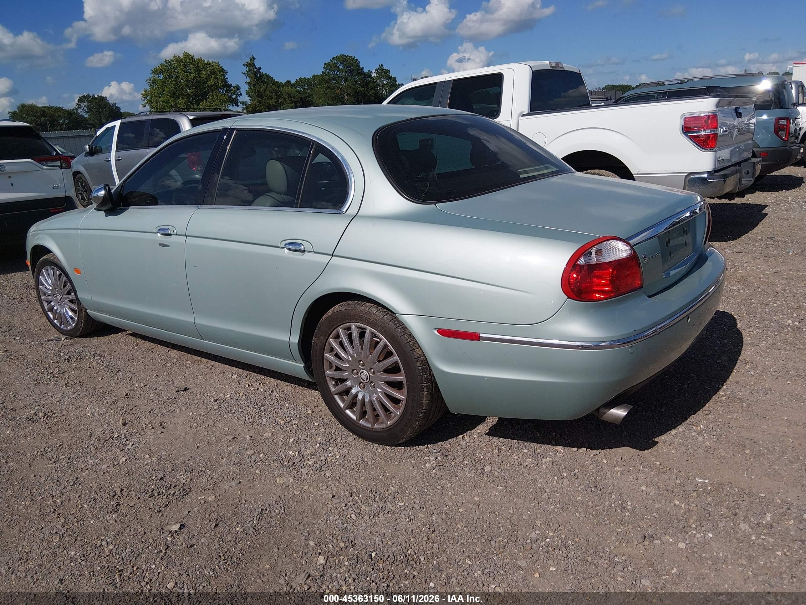 2005 Jaguar S-type 4.2l V8 Blue vin: SAJWA01U35HN25928