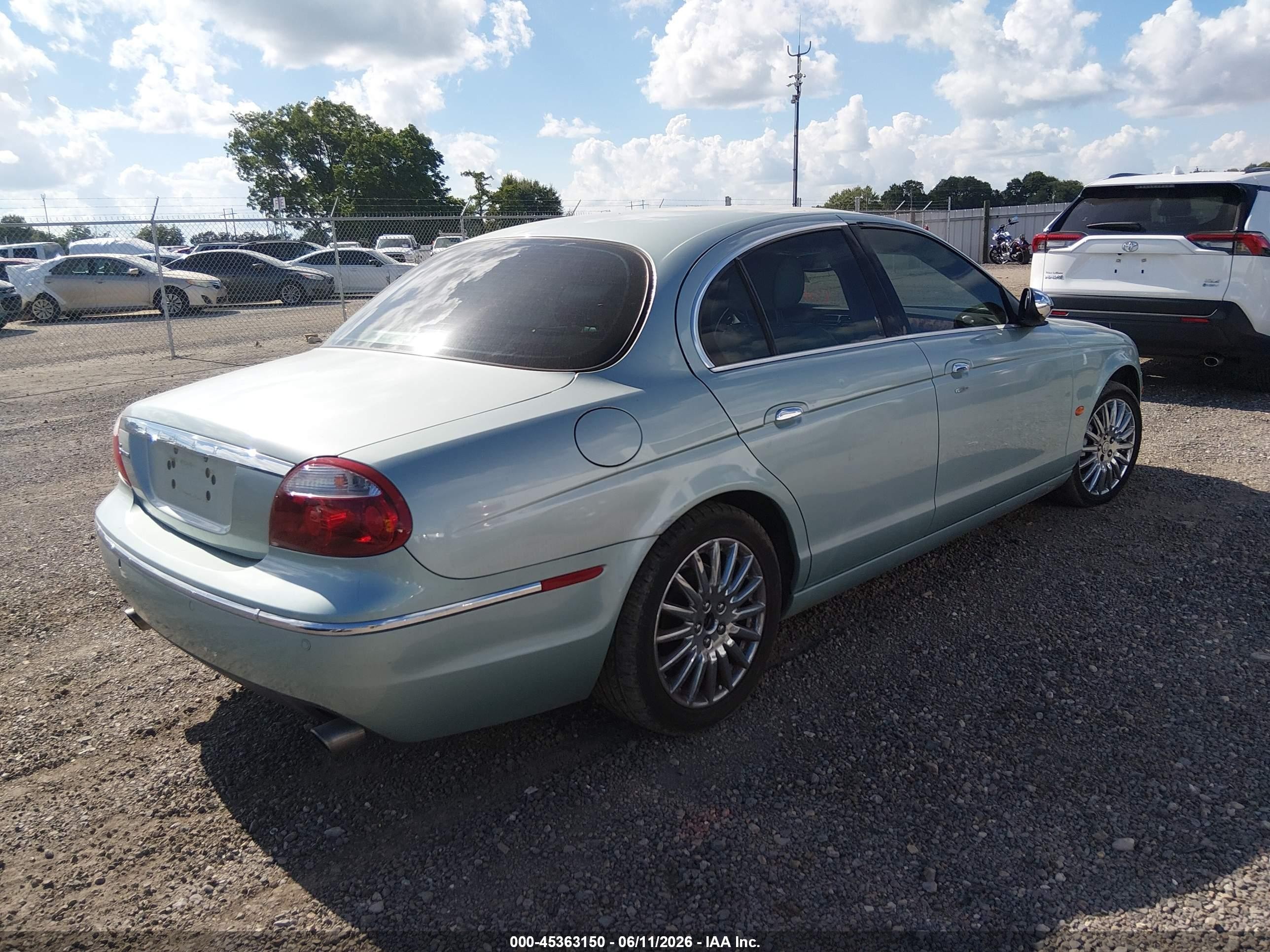 2005 Jaguar S-type 4.2l V8 Blue vin: SAJWA01U35HN25928