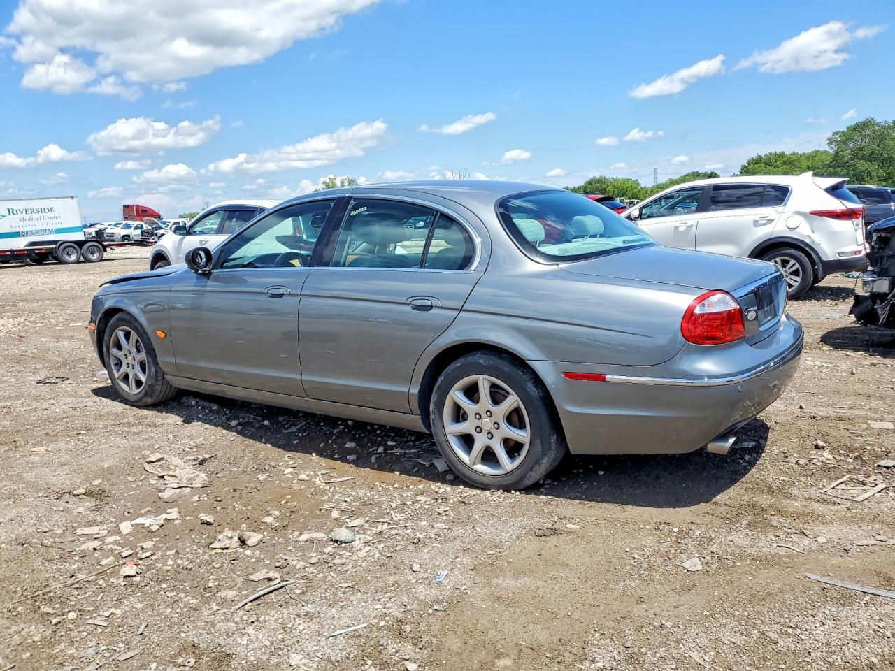 2005 Jaguar S-type 4.2 Gray vin: SAJWA01U55HN19242