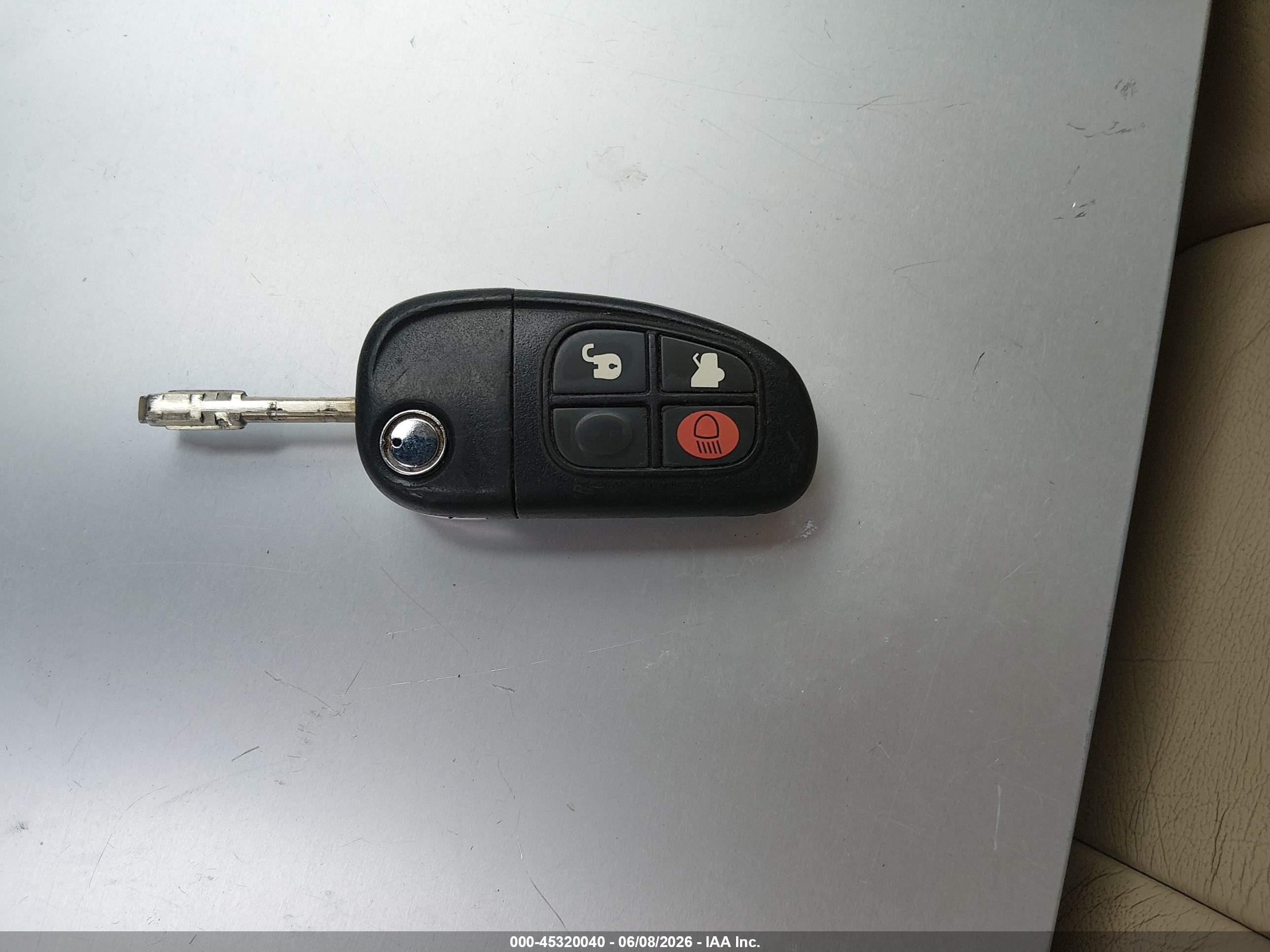 2005 Jaguar S-type 4.2l V8 White vin: SAJWA01U55HN24201