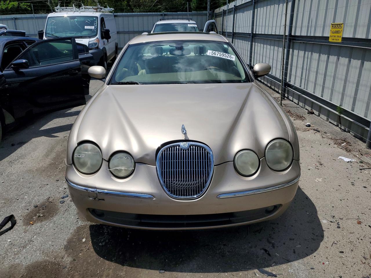 2005 Jaguar S-type 4.2 Желто-коричневый vin: SAJWA01U65HN18911