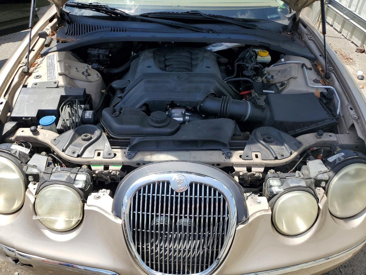 2005 Jaguar S-type 4.2 Желто-коричневый vin: SAJWA01U65HN18911