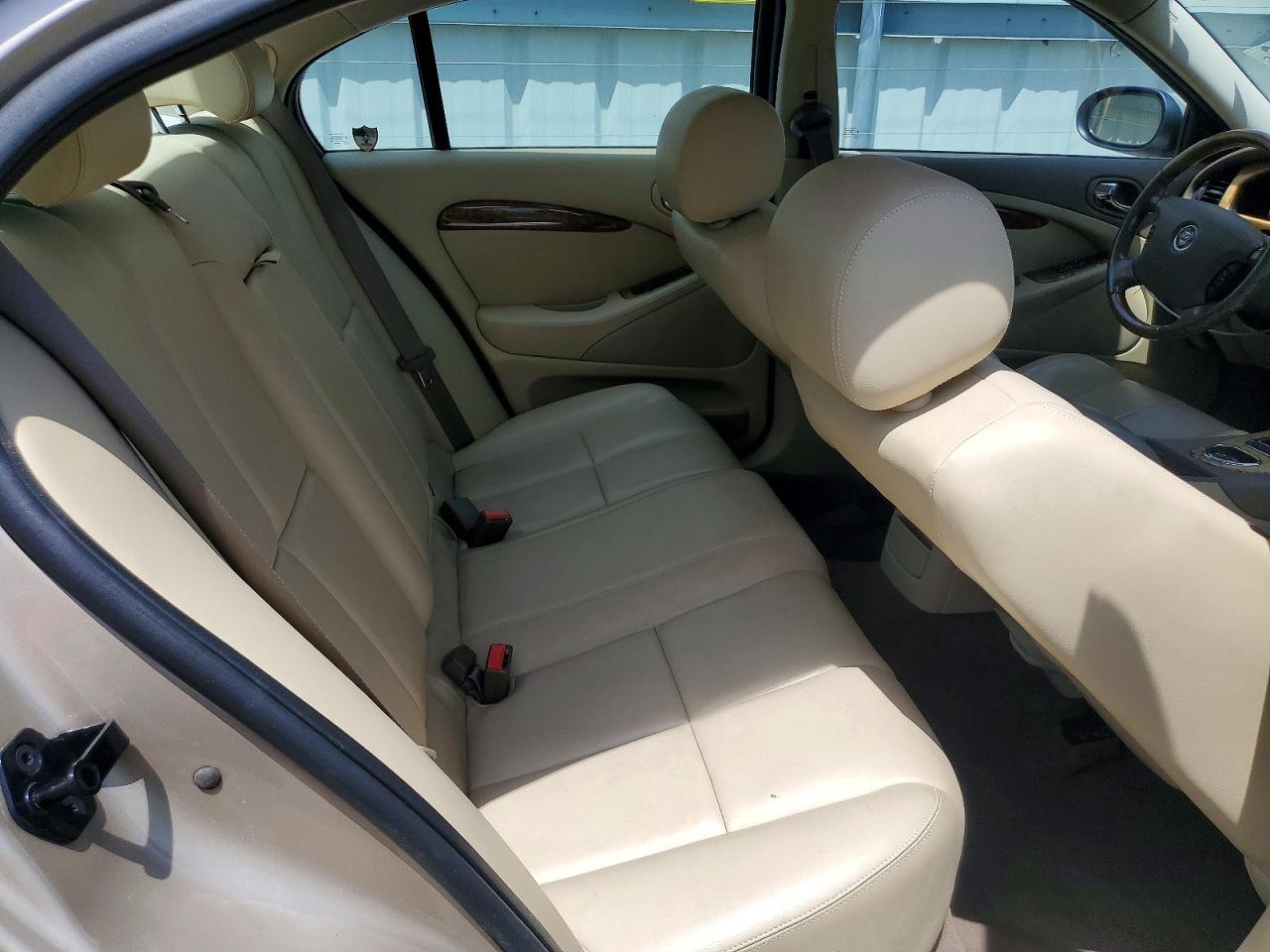 2005 Jaguar S-type 4.2 Желто-коричневый vin: SAJWA01U65HN18911