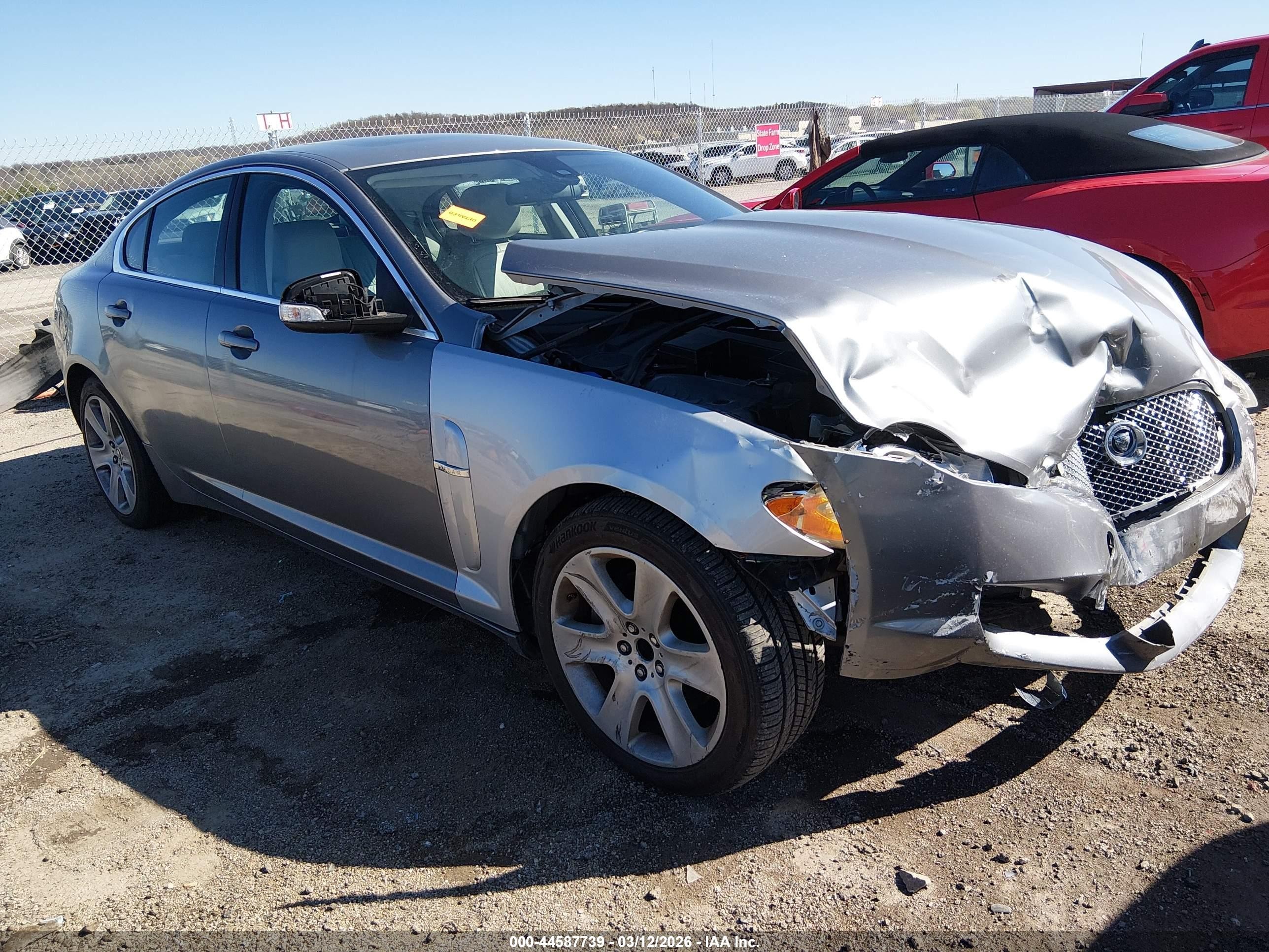 2009 Jaguar Xf Luxury Silver vin: SAJWA05B49HR43767
