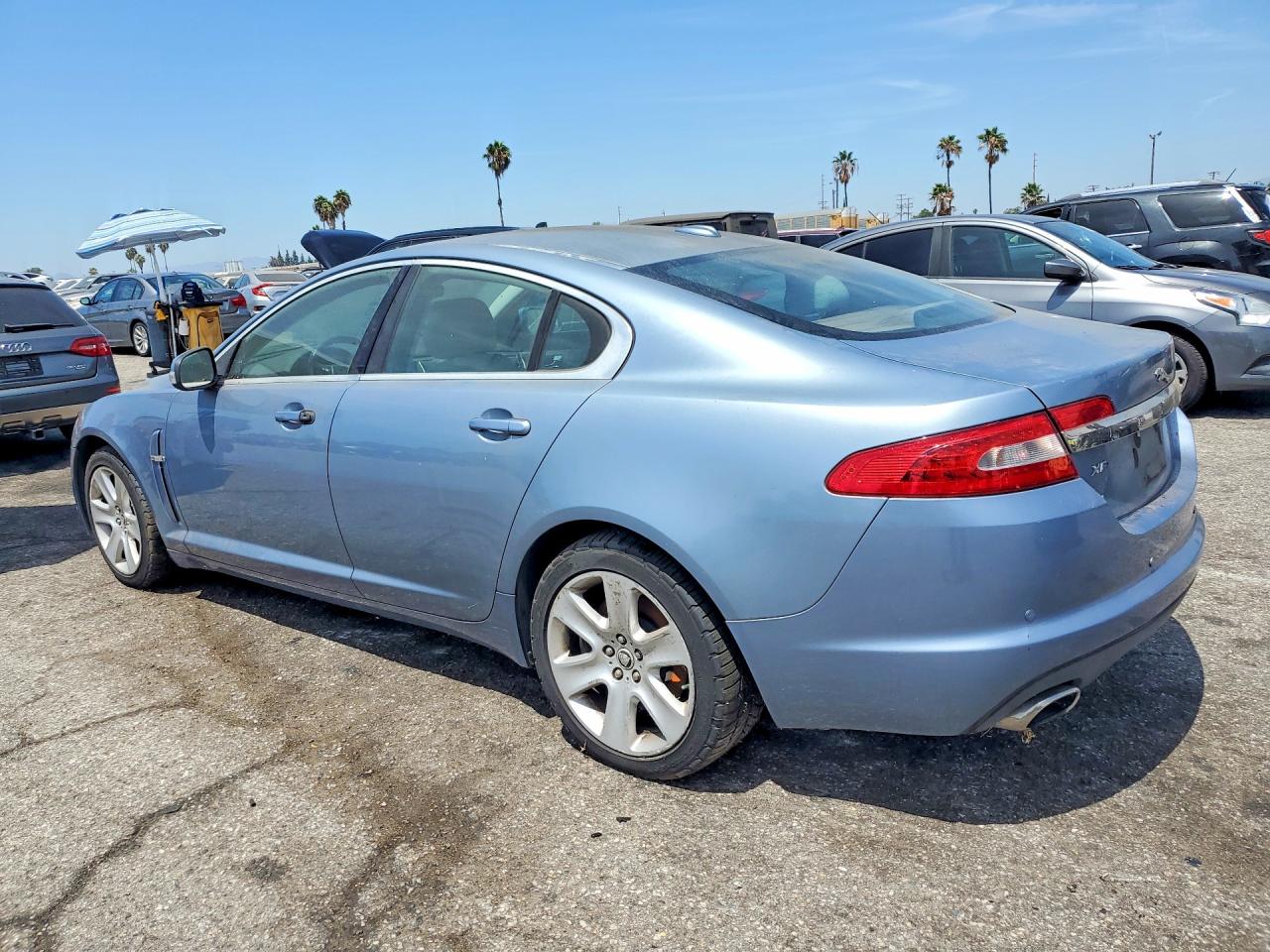 2009 Jaguar Xf Luxury Blue vin: SAJWA05B79HR37011
