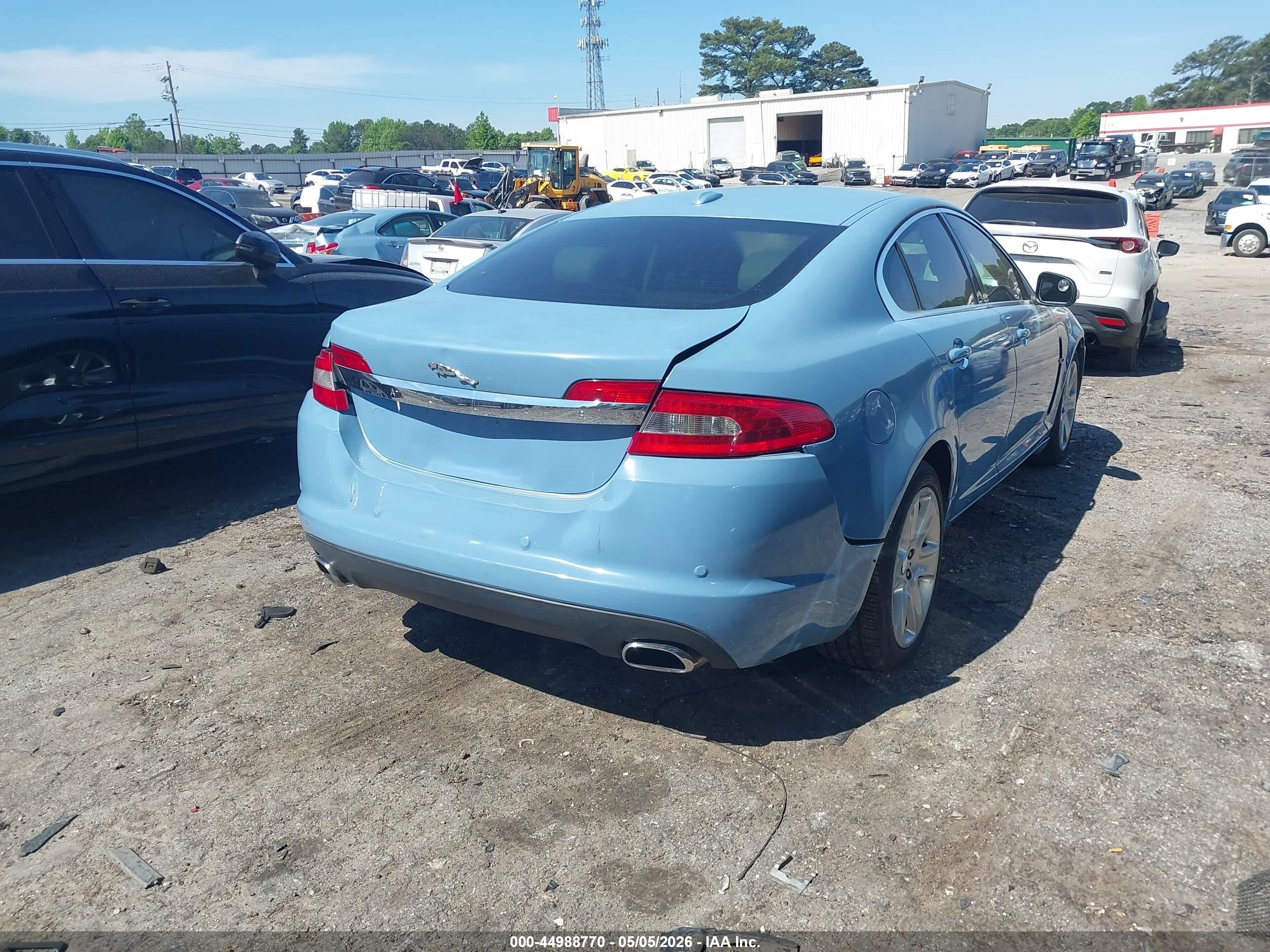 2009 Jaguar Xf Luxury Blue vin: SAJWA05B99HR43182
