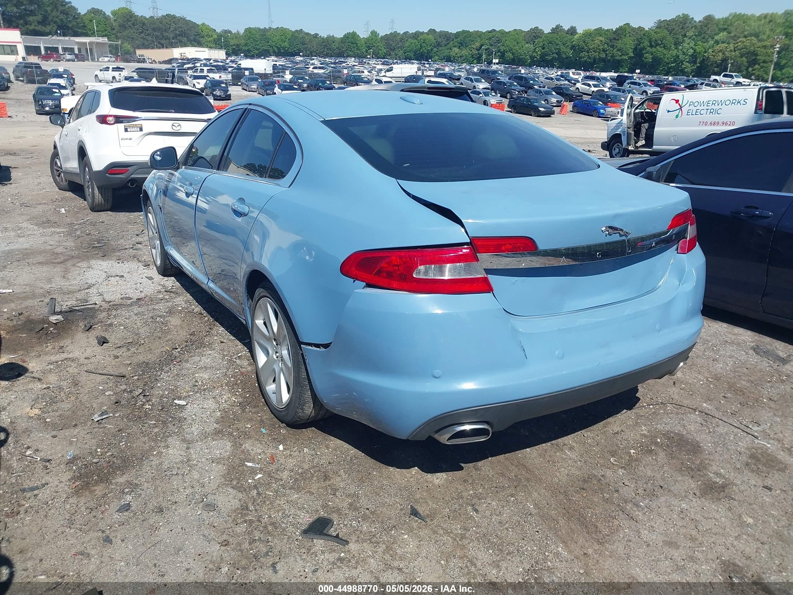 2009 Jaguar Xf Luxury Blue vin: SAJWA05B99HR43182