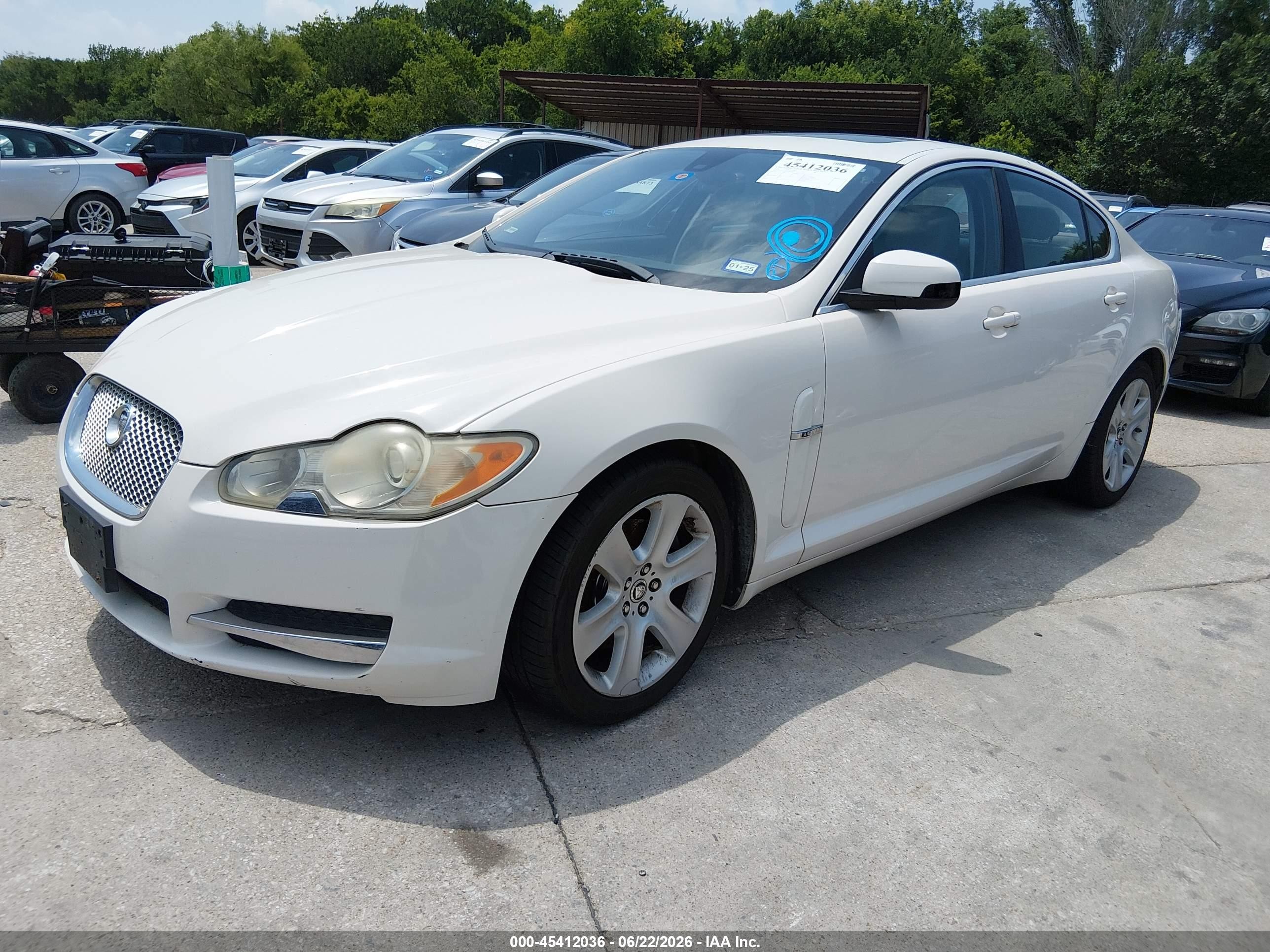 2009 Jaguar Xf Luxury Cream vin: SAJWA05BX9HR39593