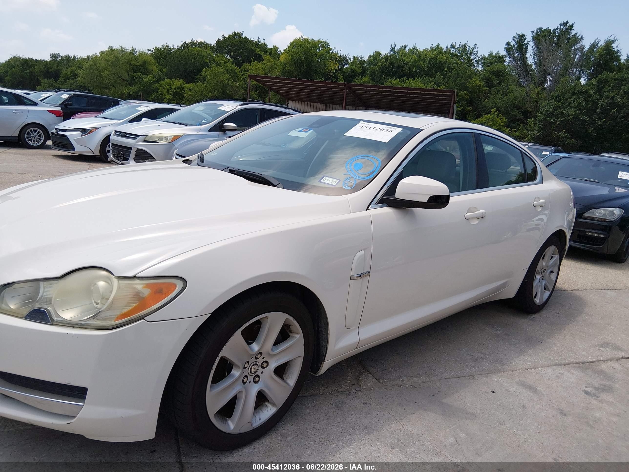 2009 Jaguar Xf Luxury Cream vin: SAJWA05BX9HR39593