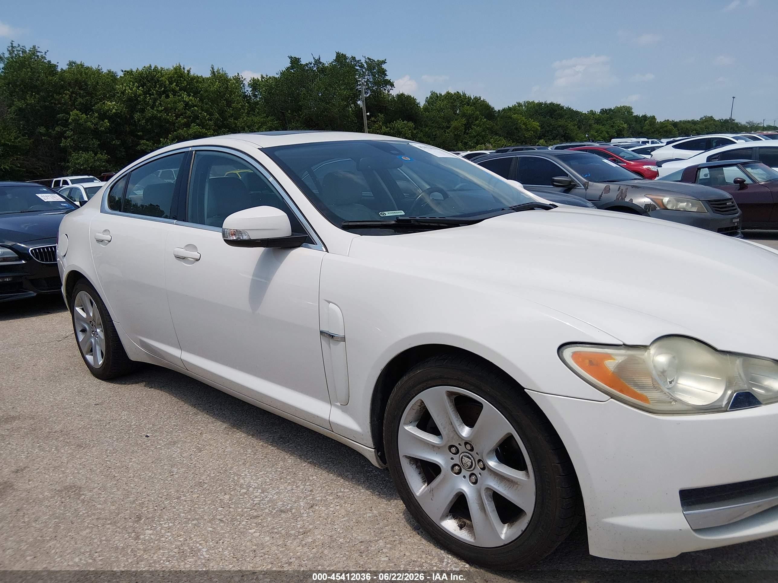2009 Jaguar Xf Luxury Cream vin: SAJWA05BX9HR39593