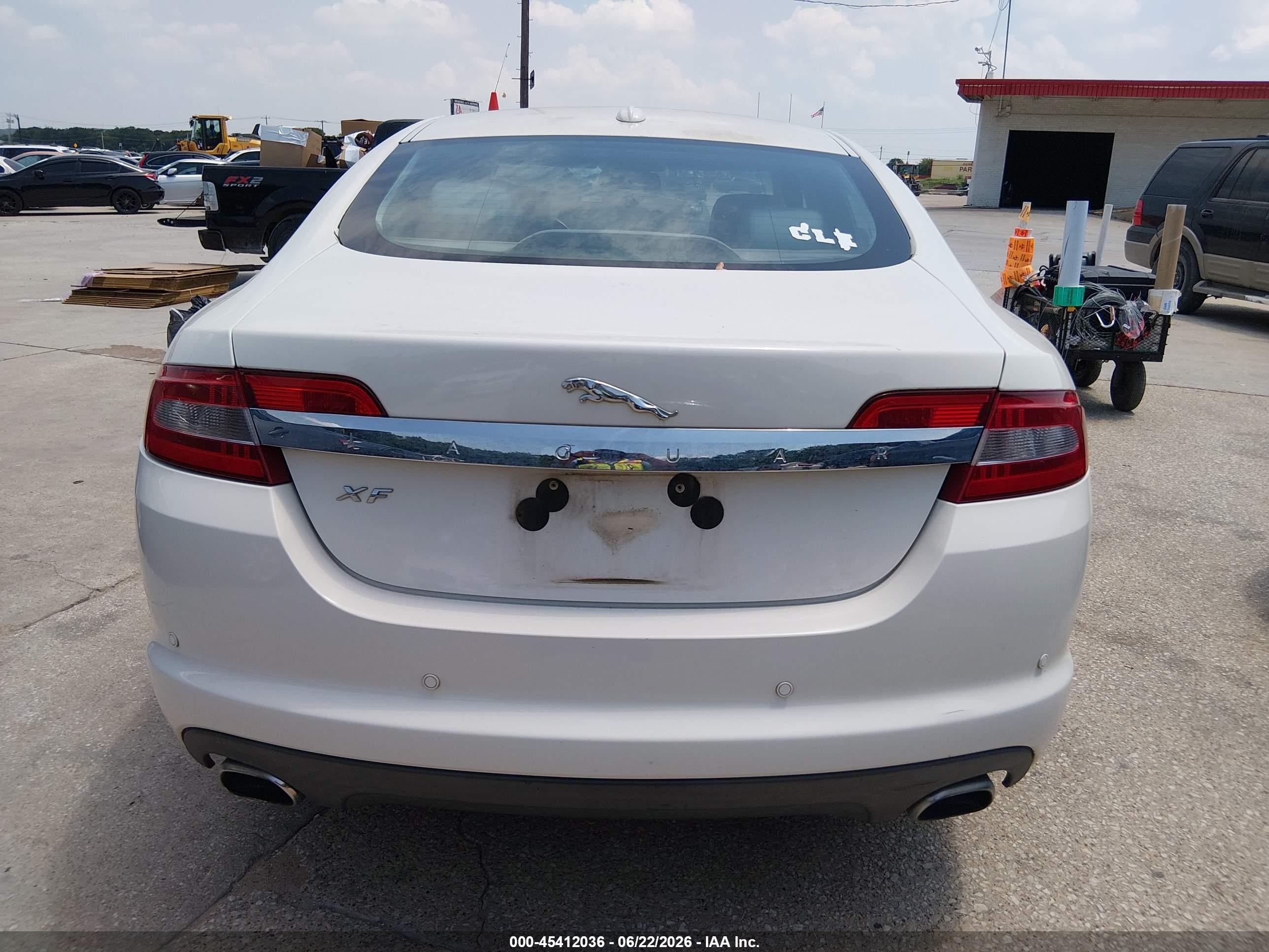 2009 Jaguar Xf Luxury Cream vin: SAJWA05BX9HR39593