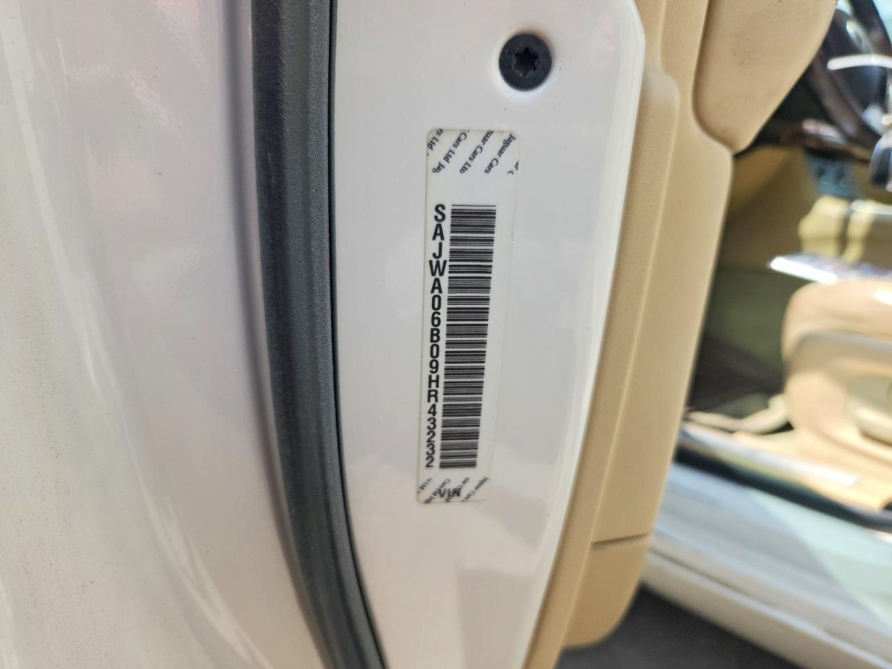 2009 Jaguar Xf Premium Luxury White vin: SAJWA06B09HR43232