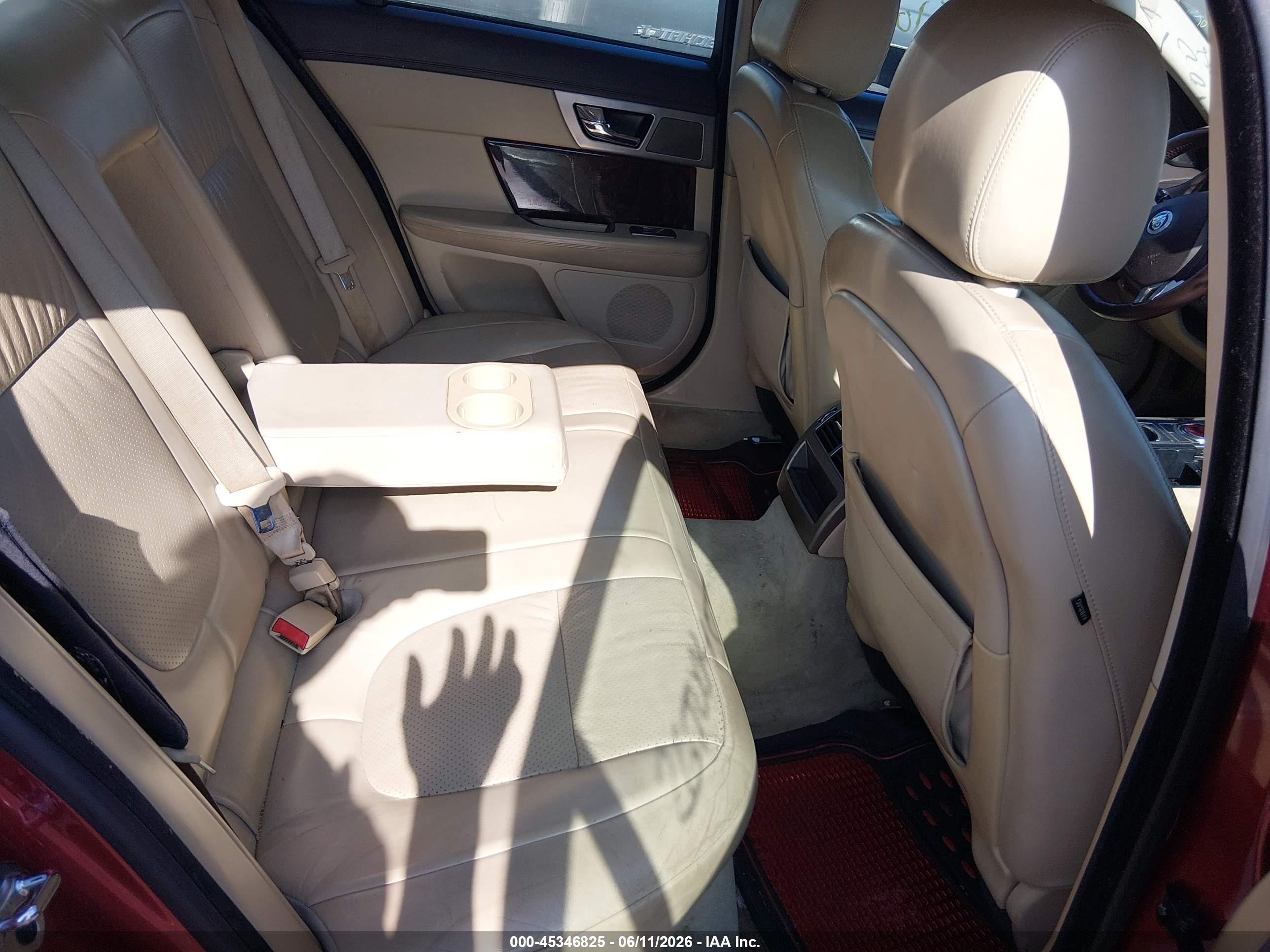 2009 Jaguar Xf Premium Luxury Red vin: SAJWA06B29HR11477
