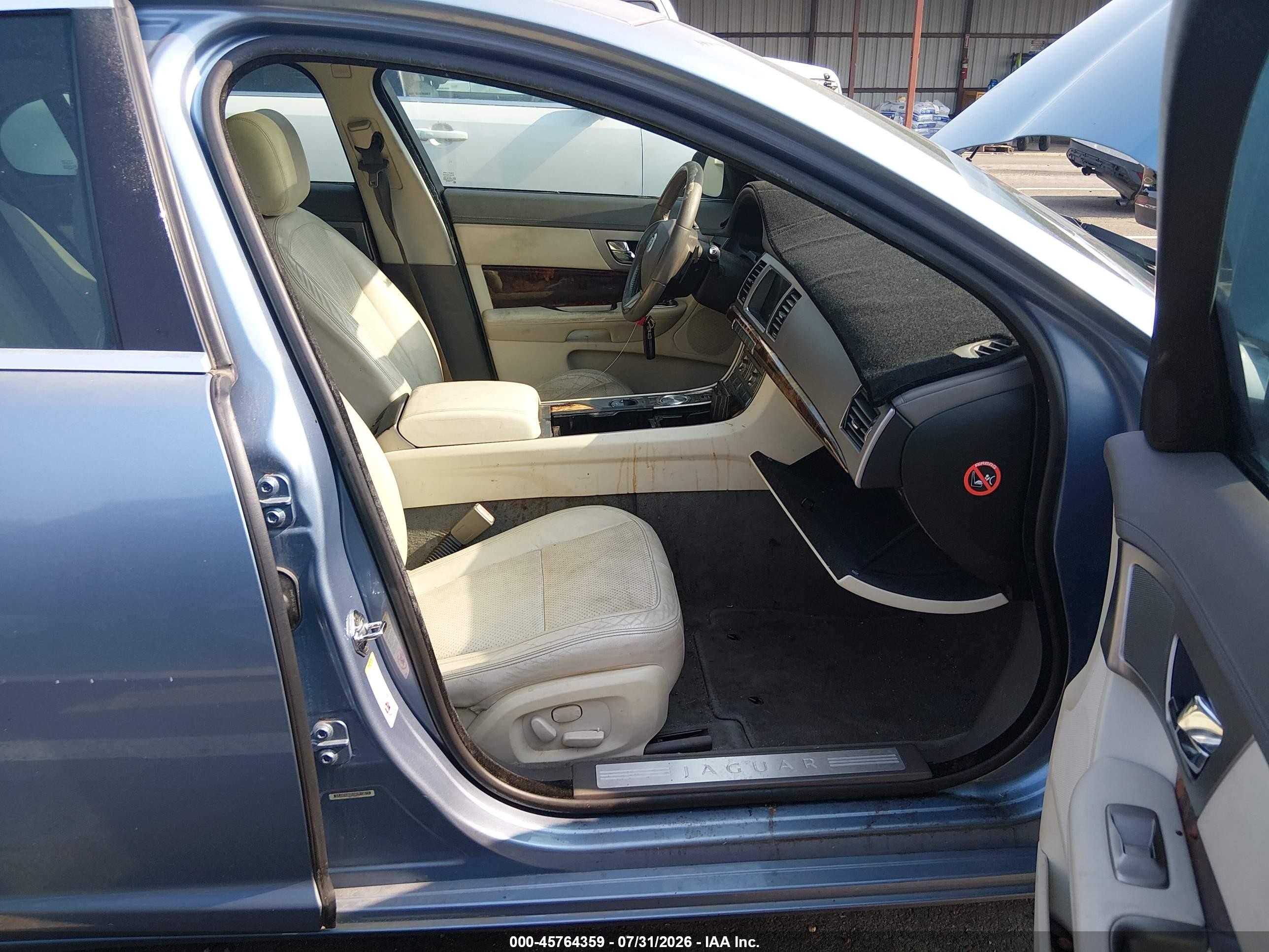 2009 Jaguar Xf Premium Luxury Синий vin: SAJWA06B29HR13813