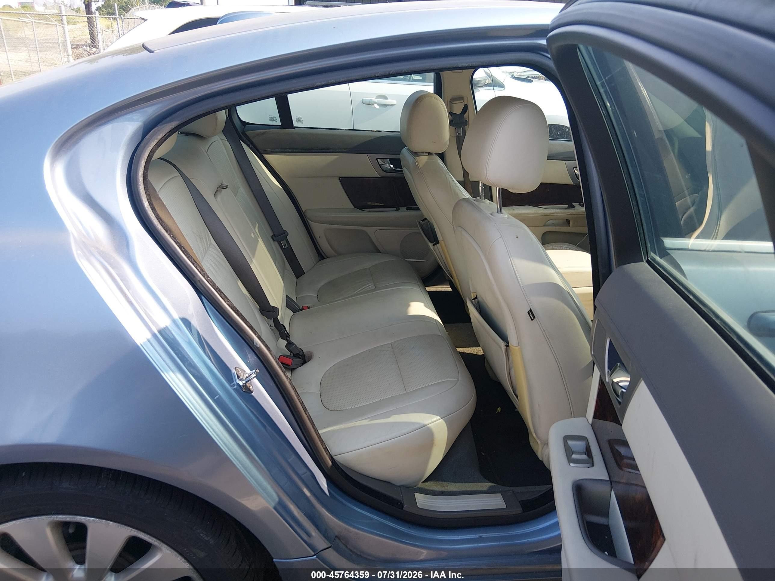 2009 Jaguar Xf Premium Luxury Синий vin: SAJWA06B29HR13813
