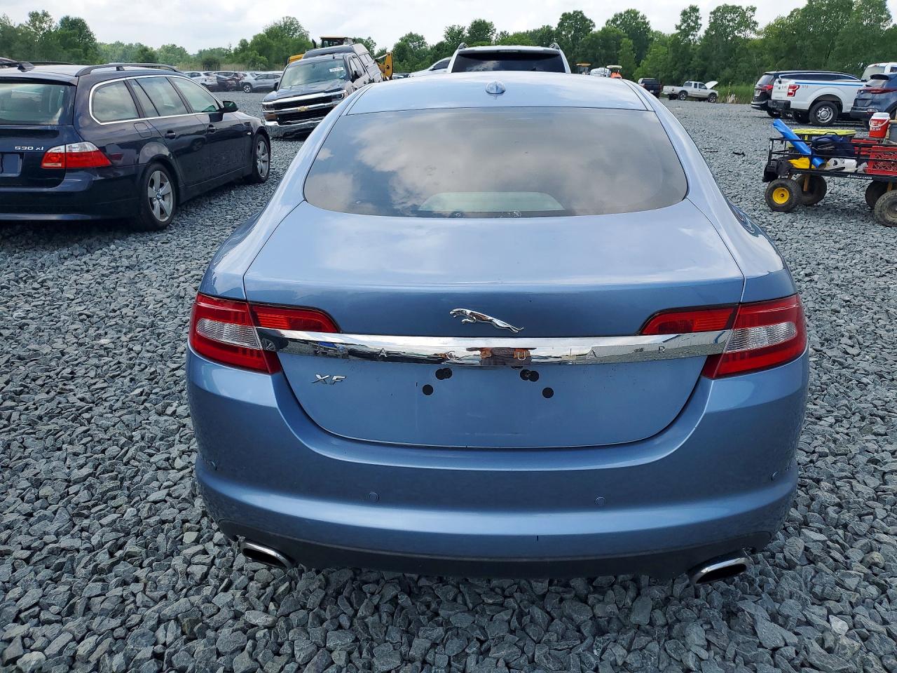 2009 Jaguar Xf Blue vin: SAJWA06B99HR08334