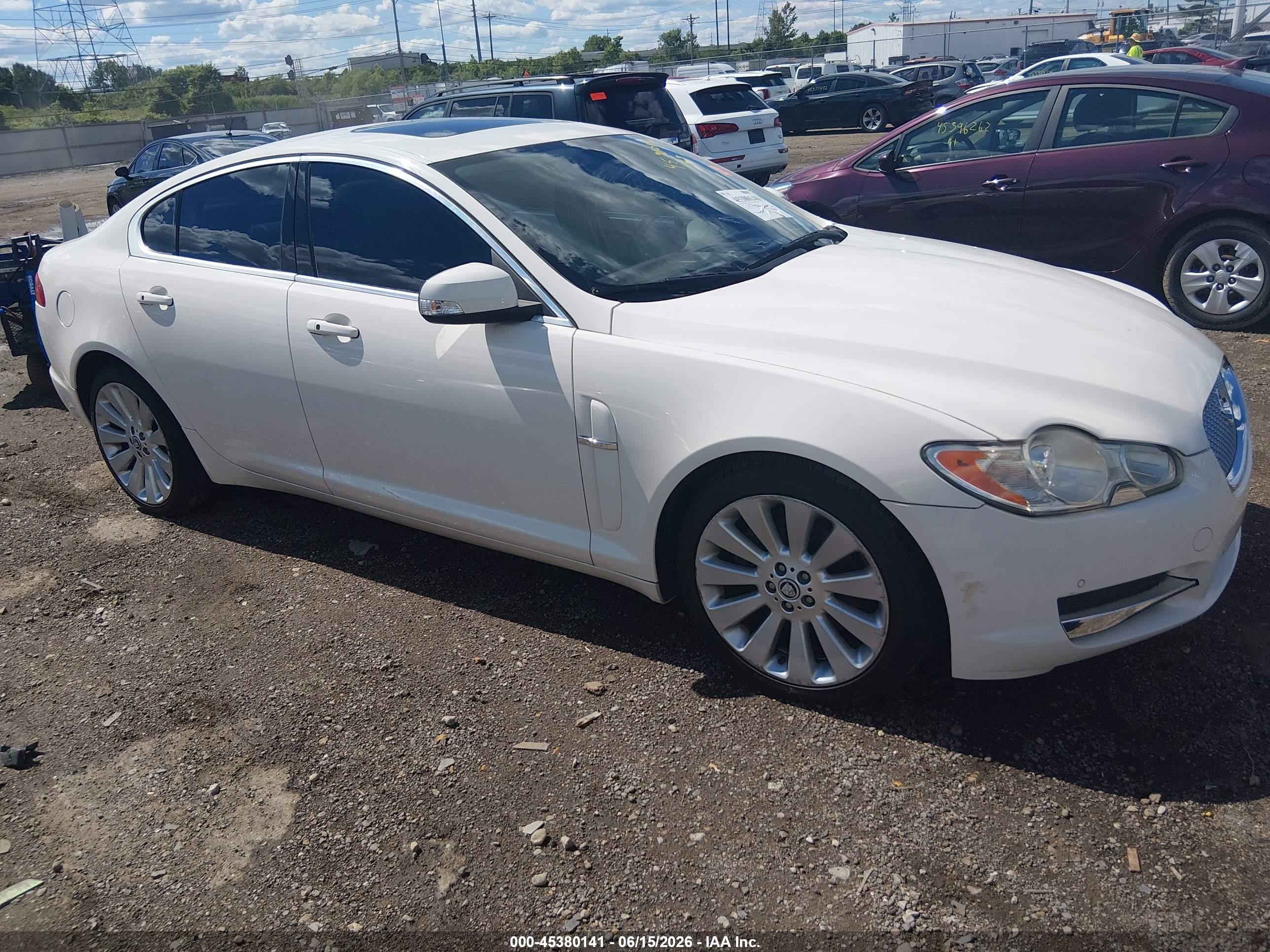 2009 Jaguar Xf Premium Luxury Cream vin: SAJWA06B99HR32214