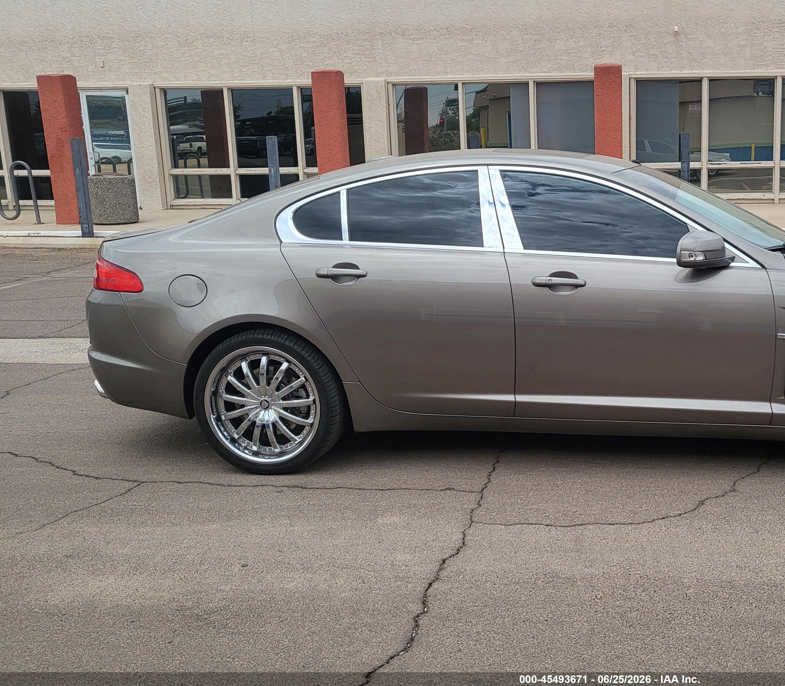 2009 Jaguar Xf Premium Luxury Gray vin: SAJWA06BX9HR27166