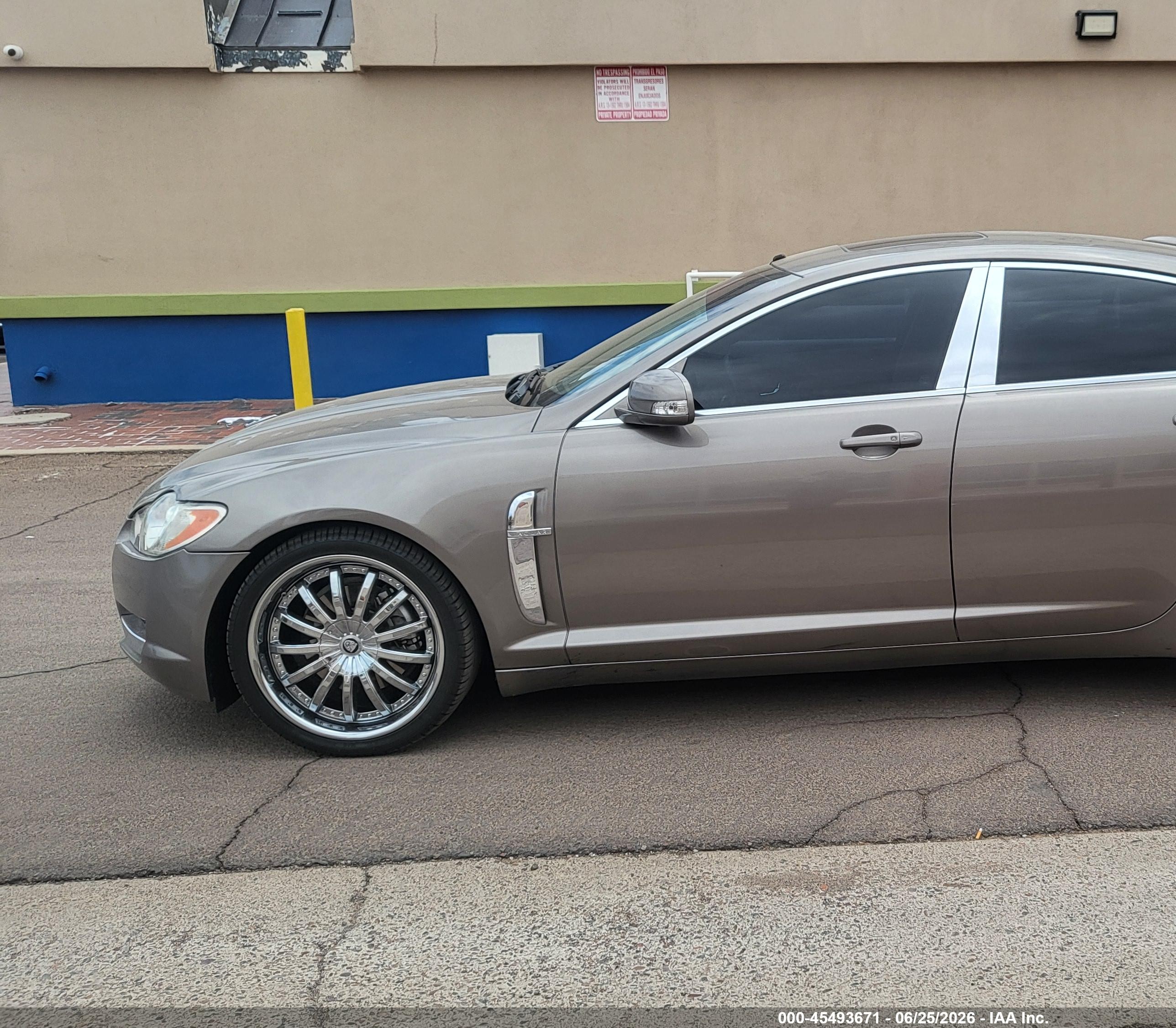 2009 Jaguar Xf Premium Luxury Gray vin: SAJWA06BX9HR27166