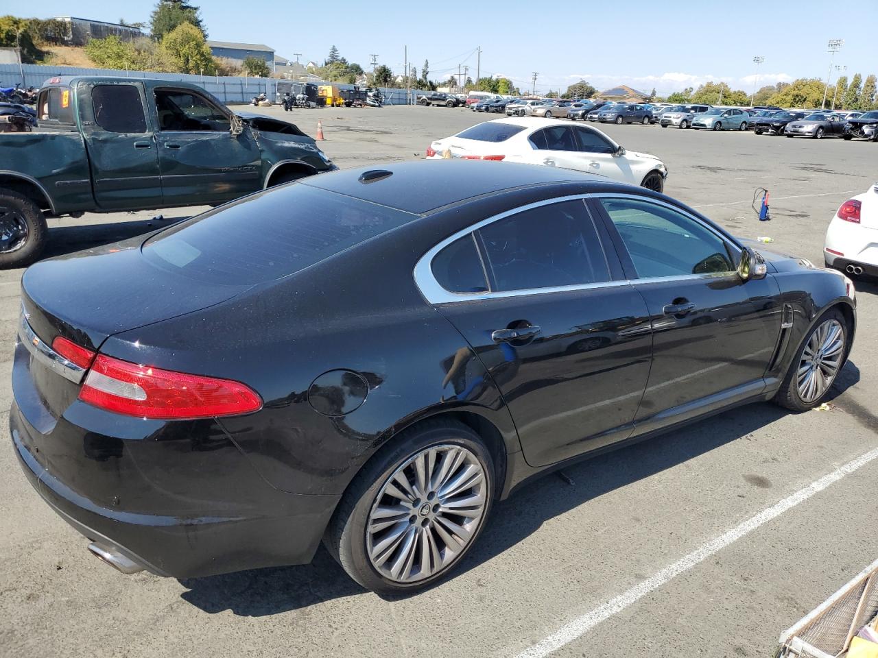 2009 Jaguar Xf Premium Luxury Черный vin: SAJWA06BX9HR30049