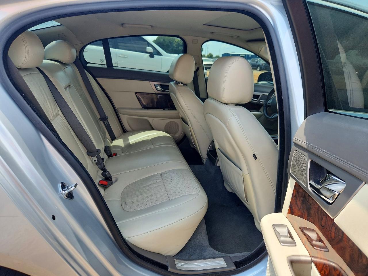 2009 Jaguar Xf Supercharged Silver vin: SAJWA07C191R25029