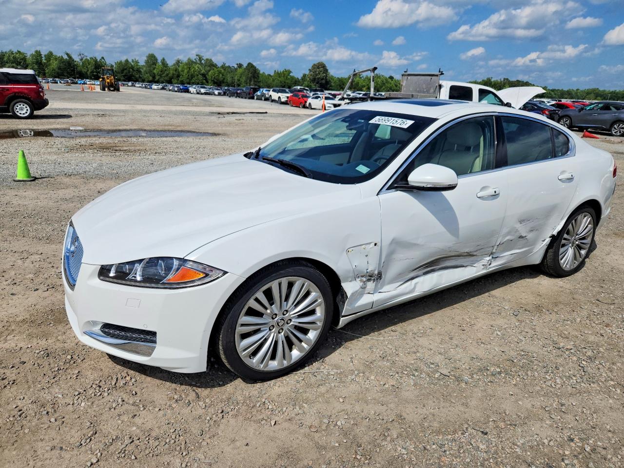 2013 Jaguar Xf Белый vin: SAJWA0E78D8S68090
