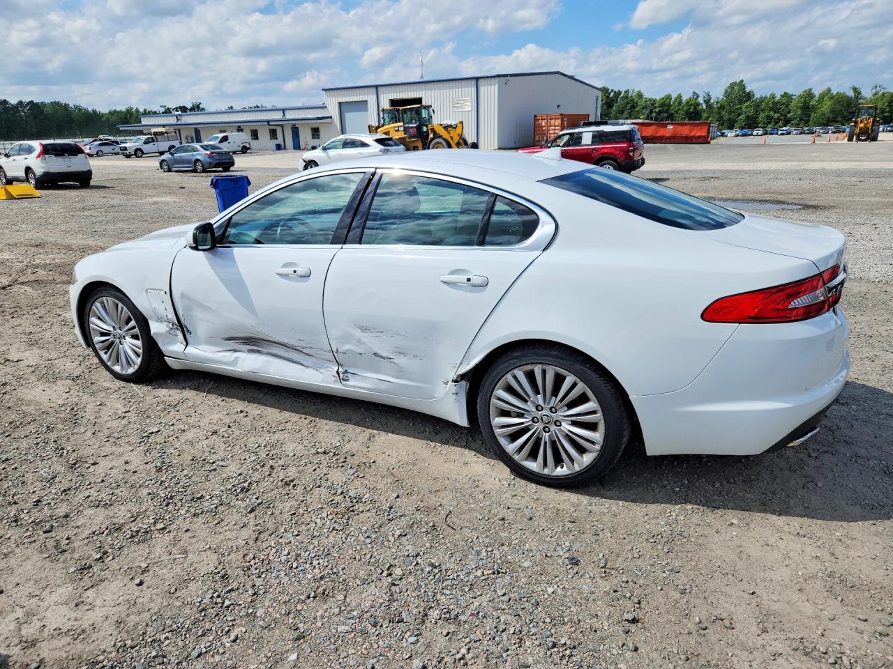 2013 Jaguar Xf Белый vin: SAJWA0E78D8S68090