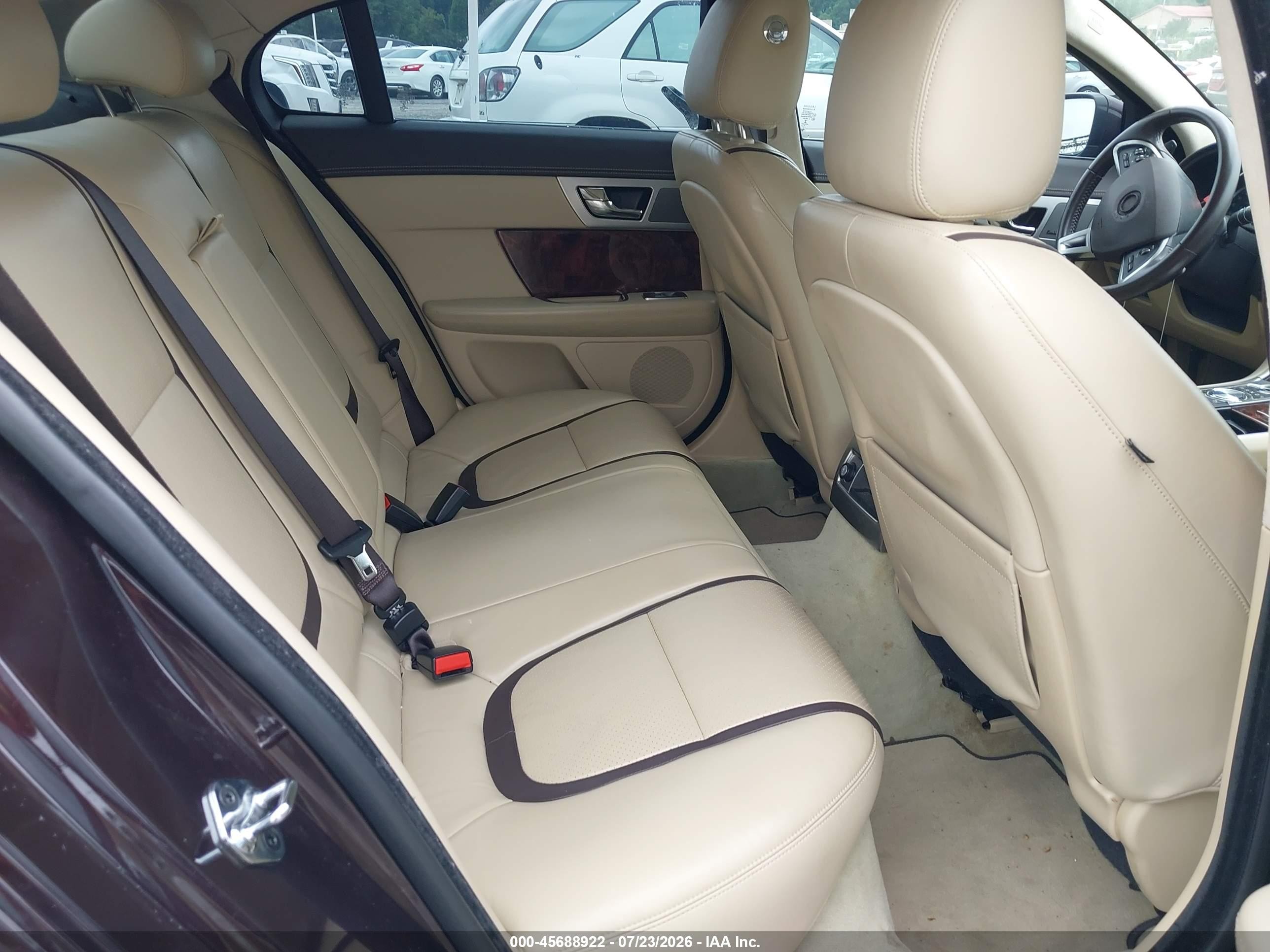 2013 Jaguar Xf V6 Sc Фиолетовый vin: SAJWA0E79D8S77607