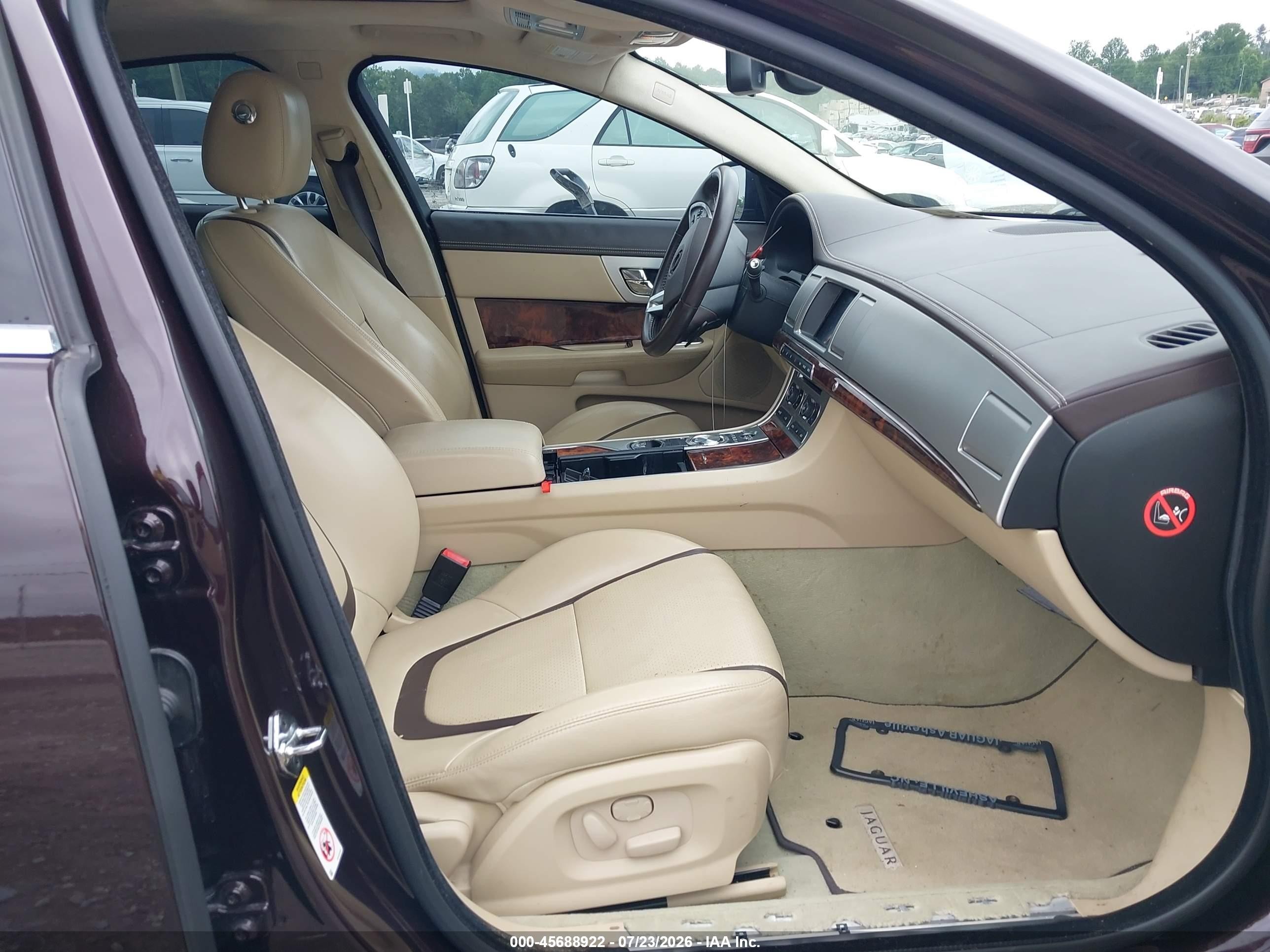 2013 Jaguar Xf V6 Sc Фиолетовый vin: SAJWA0E79D8S77607
