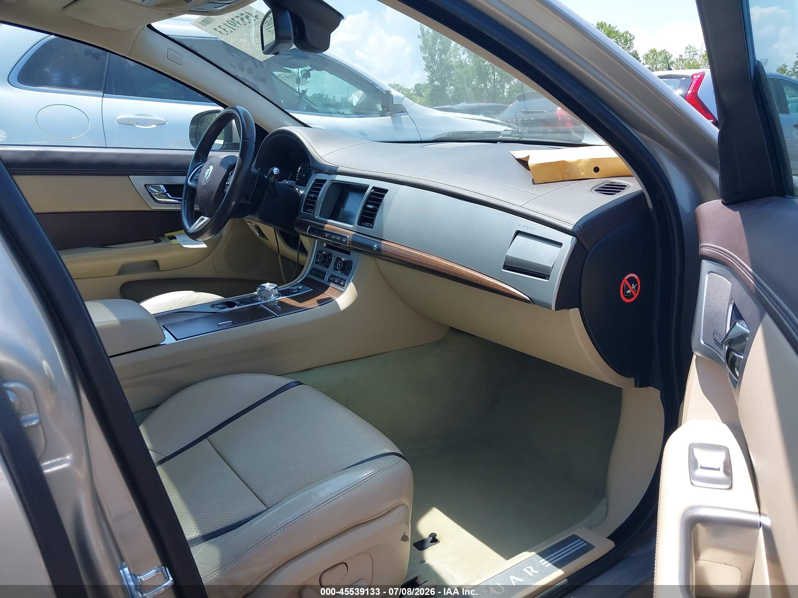 2013 Jaguar Xf V6 Sc Silver vin: SAJWA0E79D8S95668
