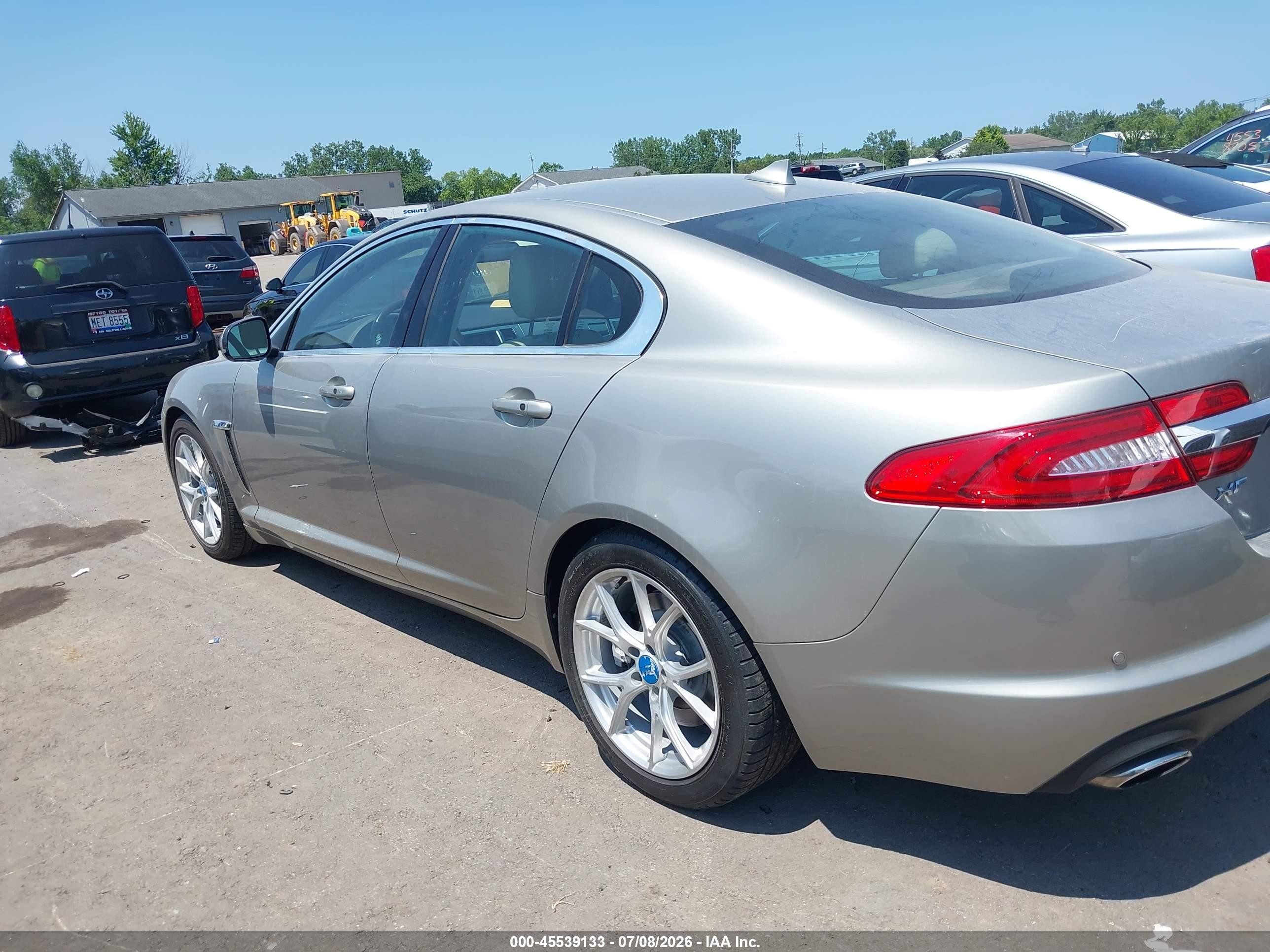 2013 Jaguar Xf V6 Sc Silver vin: SAJWA0E79D8S95668